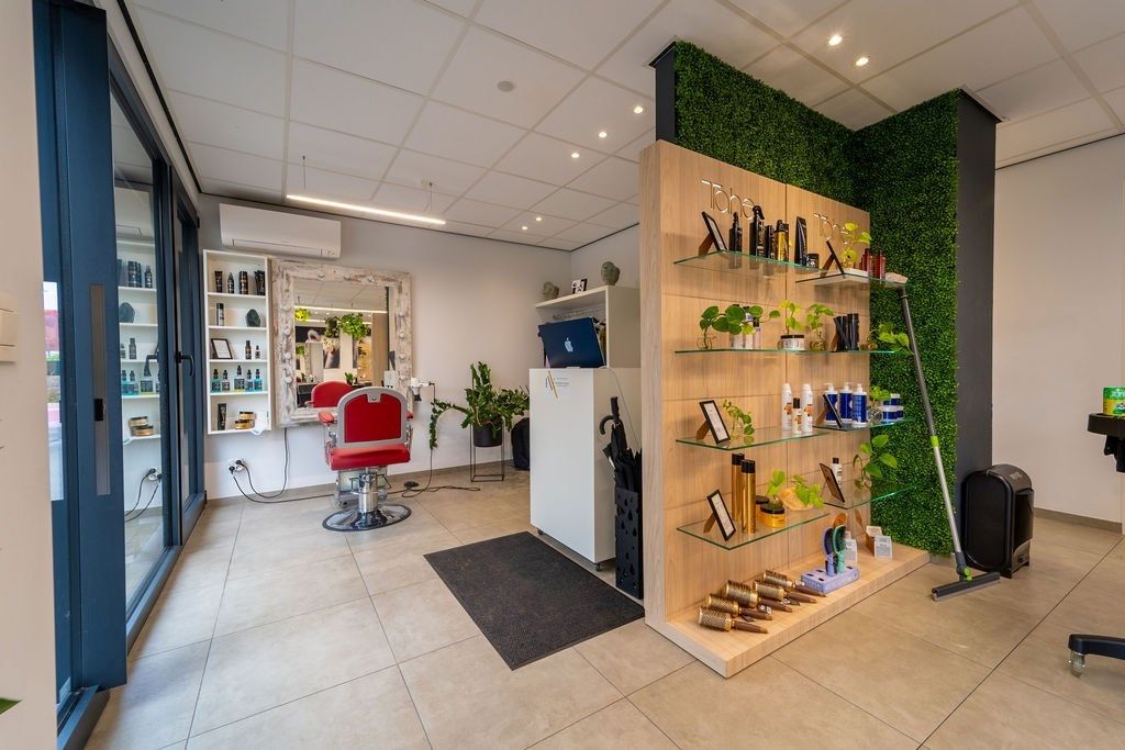 UITSTEKENDE OPBRENGSTENEIGENDOM - MODERNE COMMERCIËLE HANDELSRUIMTE MET BERGING OP TOPLOCATIE NABIJ HASSELT CENTRUM VANAF 295.000 EURO foto 9