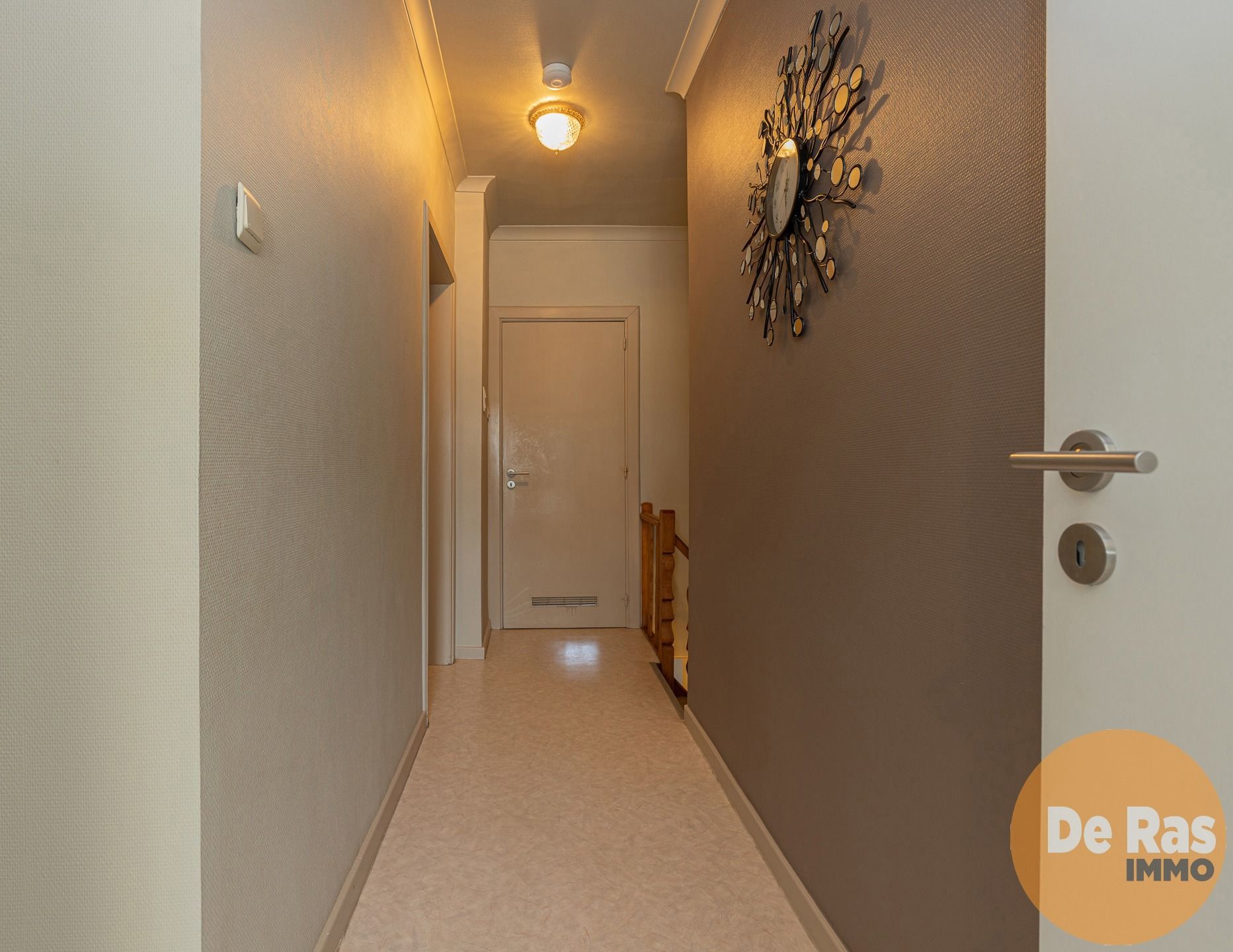 WETTEREN - Instapklare woning op uitstekende locatie foto 8
