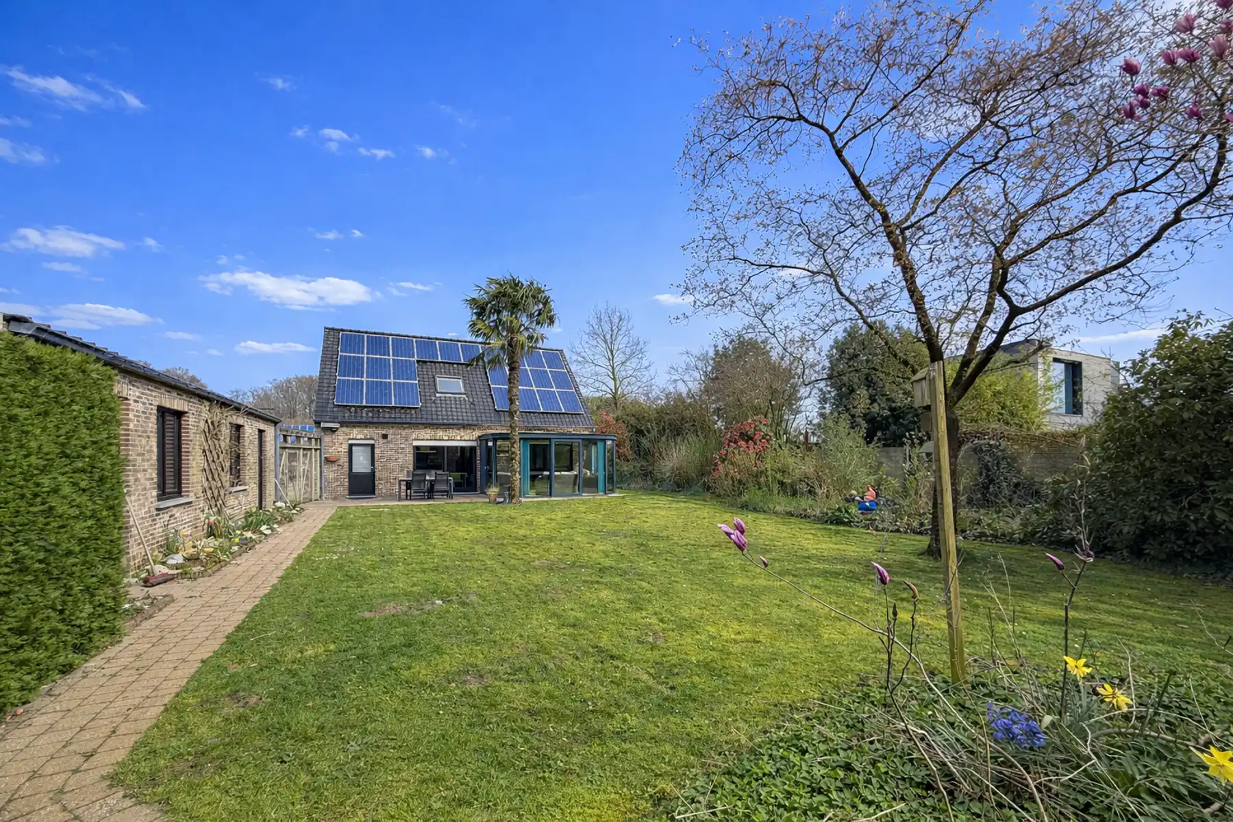 Villa met 4 slaapkamers en zongerichte tuin foto 28