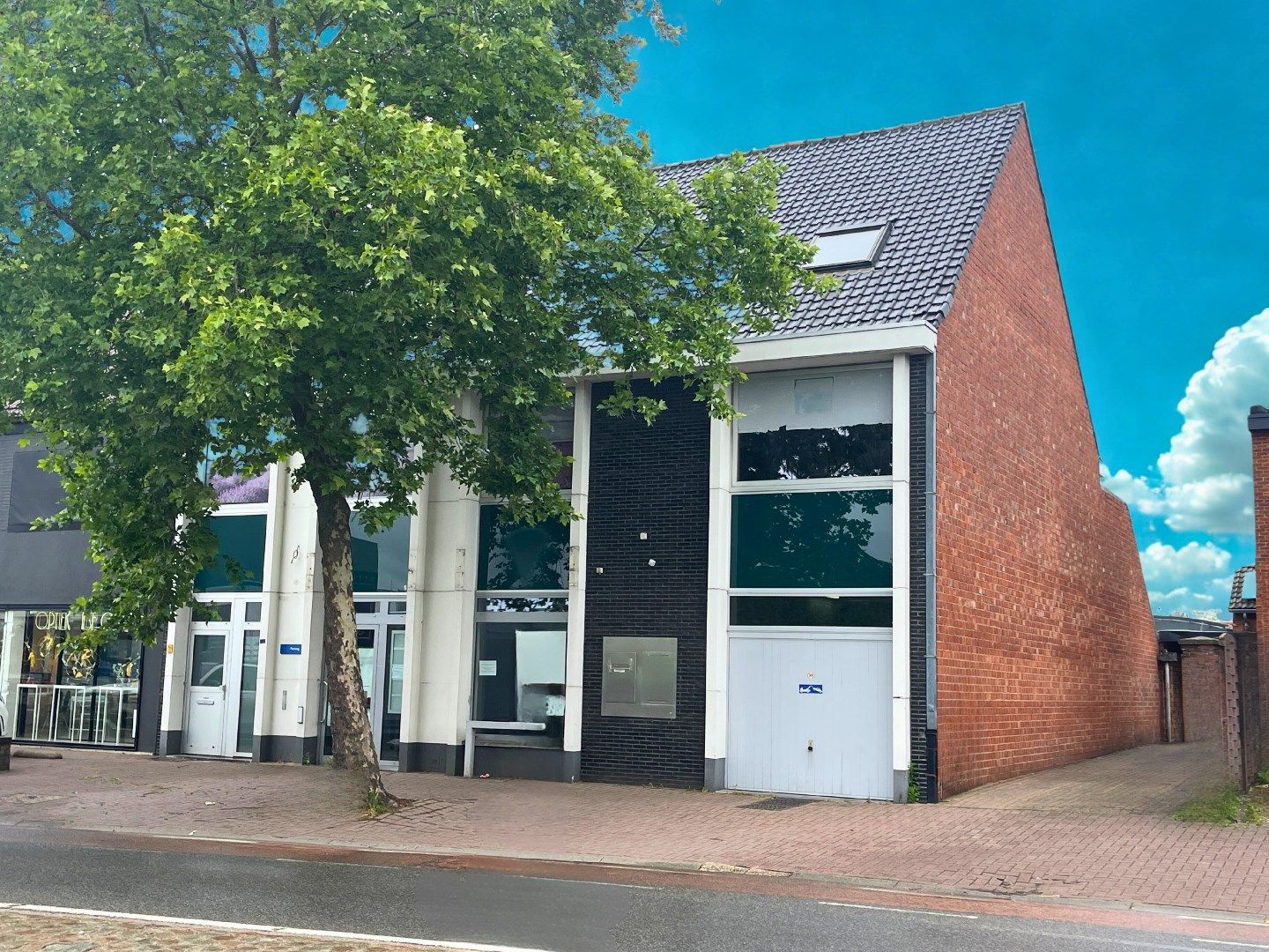 Kantoorgebouw 482m² op 3a85ca met tuin en garage op commerciële topligging foto 10