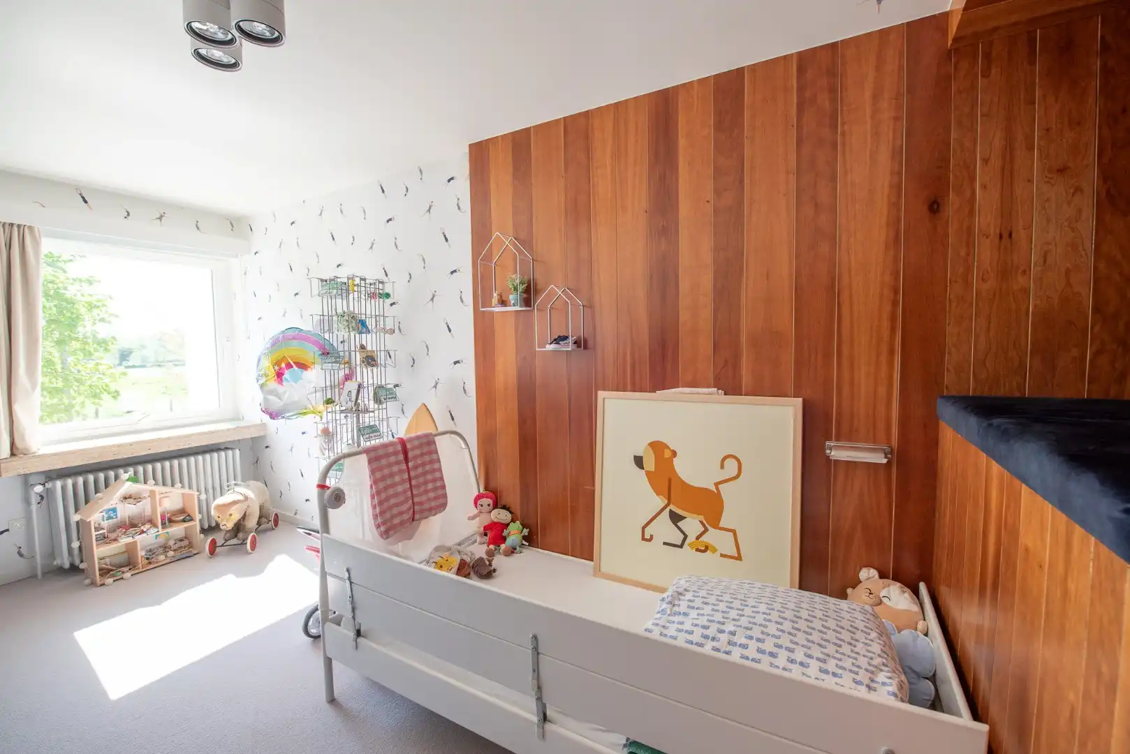 TE KOOP: Ruime architectenwoning in residentiële wijk 'De Piste'. Rustig, groen en zeer bereikbaar op een perceel van maar liefst 1800m²!  foto 14