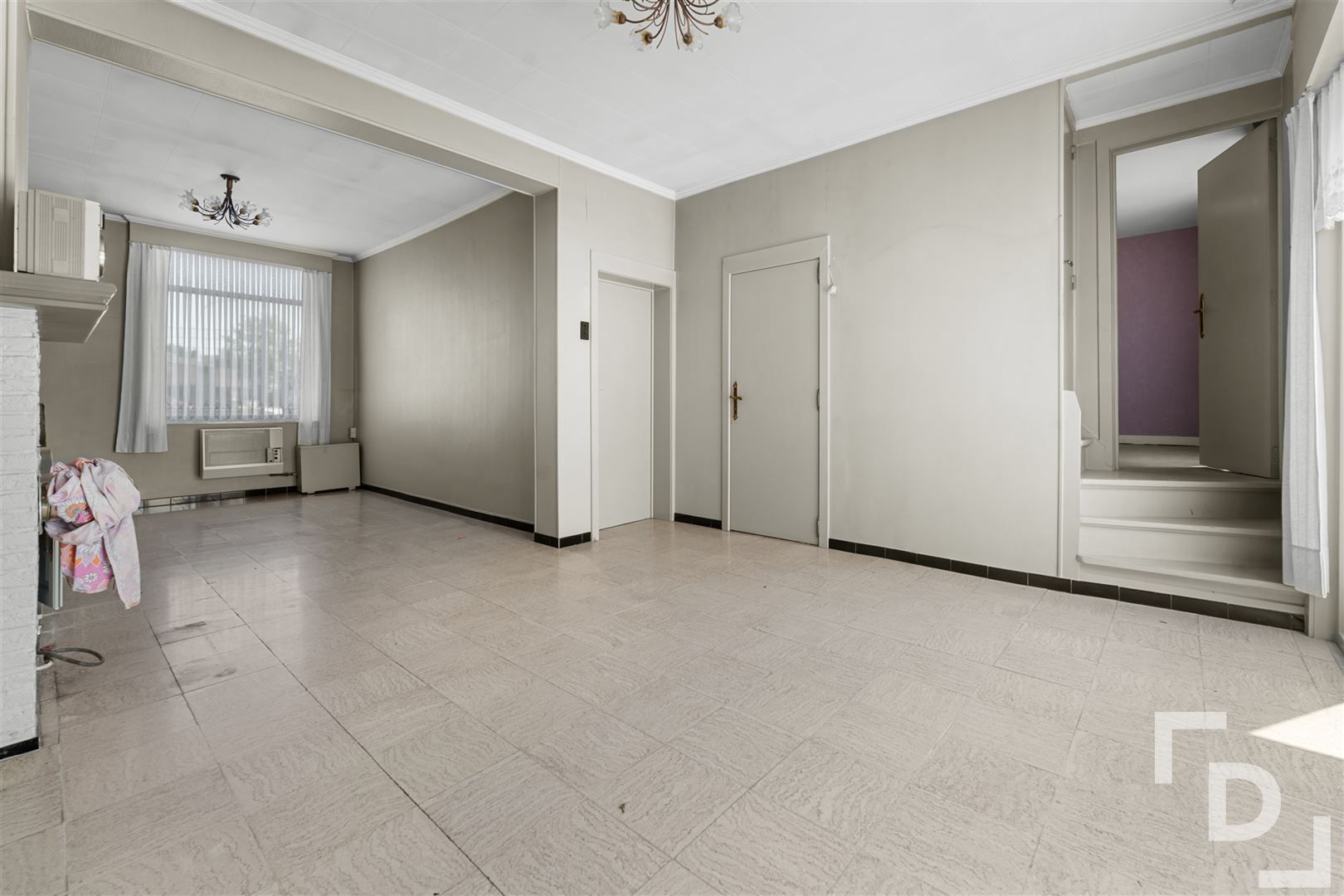 Ruime te renoveren woning te koop in Geluveld. foto 8