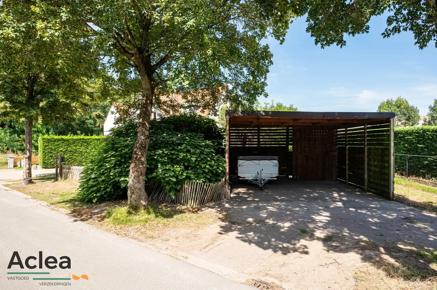 Knappe vrijstaande woning op ruim perceel foto 30