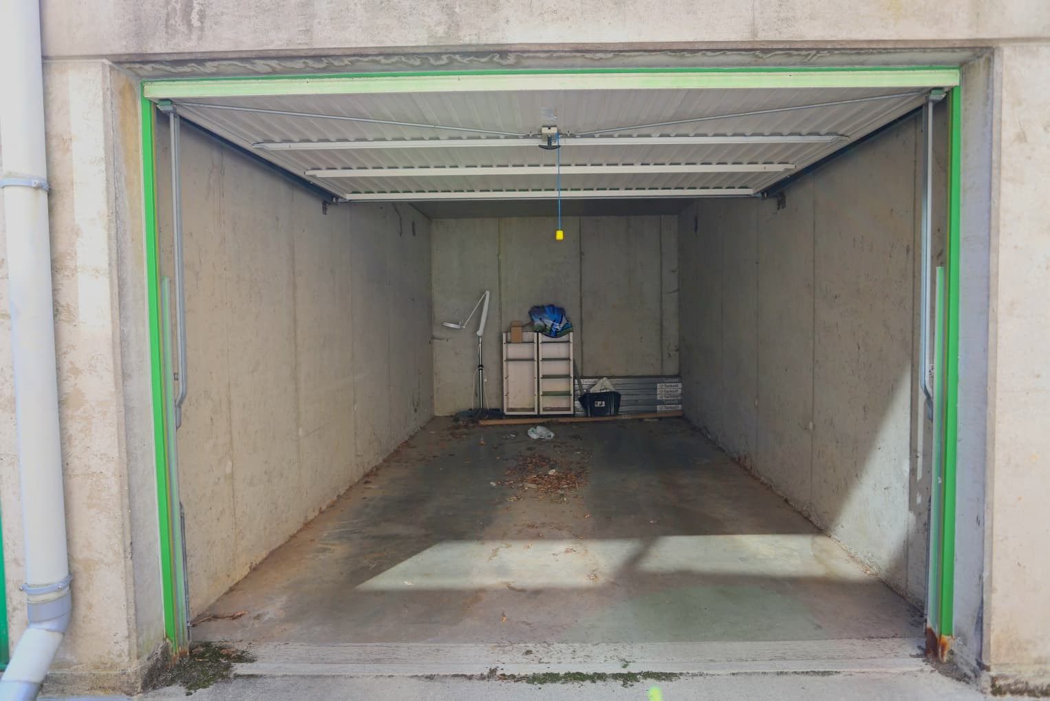Te koop – 3 garageboxen in Genk centrum foto 6