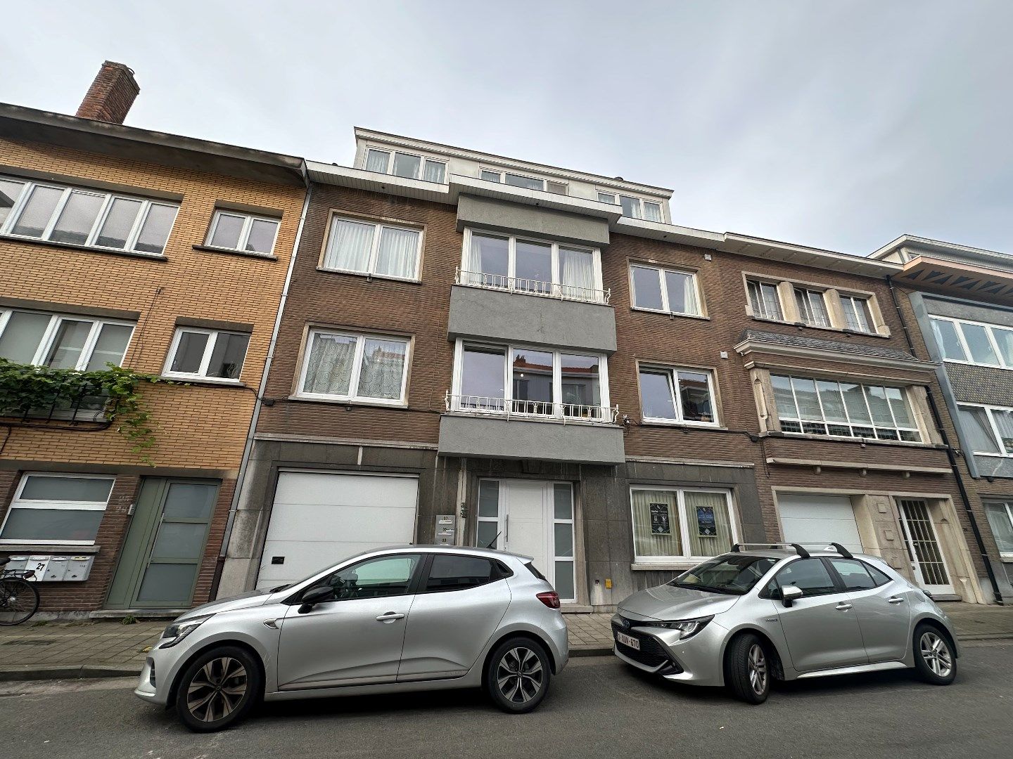 Lichtrijk en ruim appartement met zonnig terras foto 9