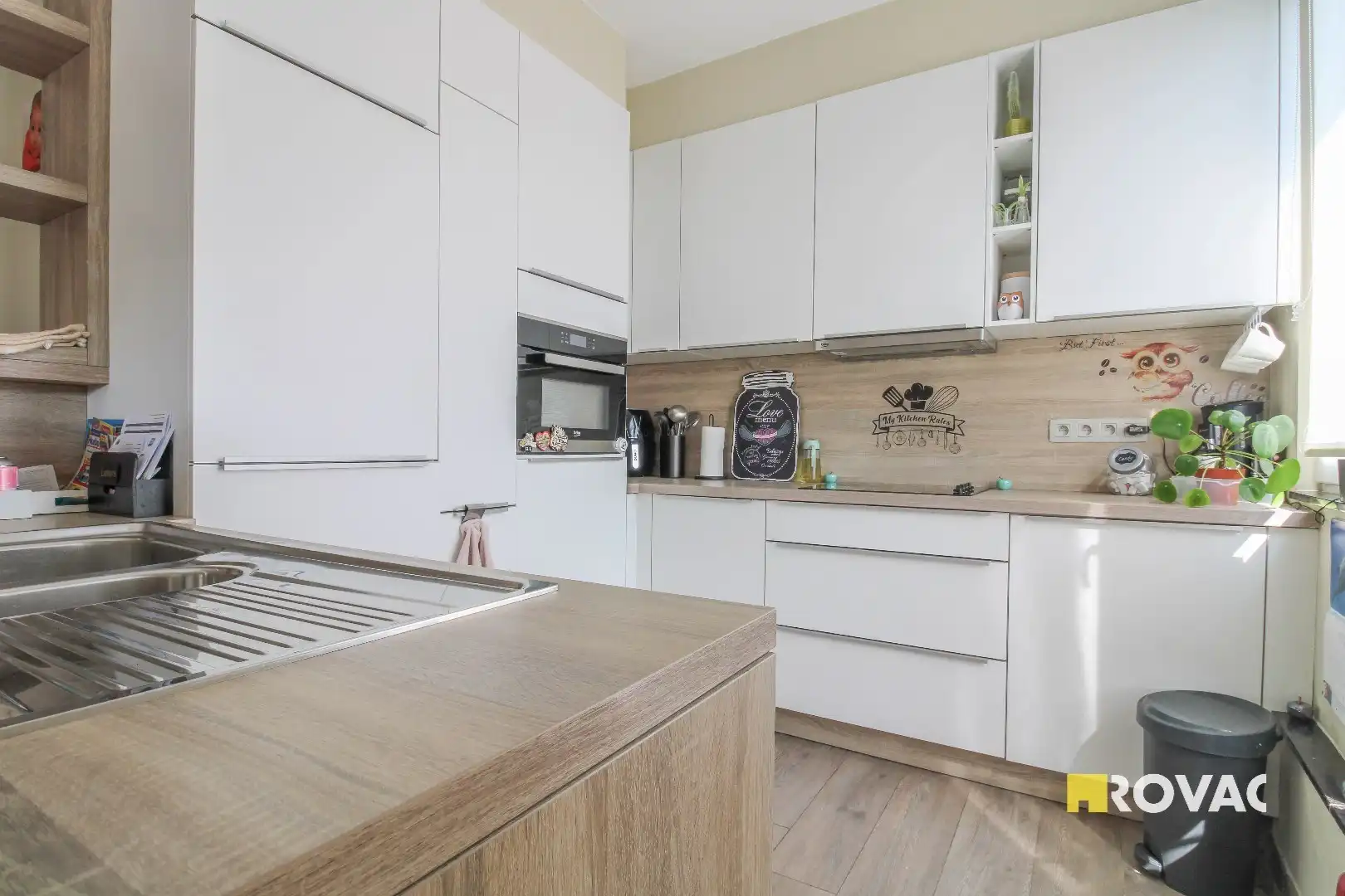 Volledig gerenoveerd en gemeubeld appartement met garage! foto 6