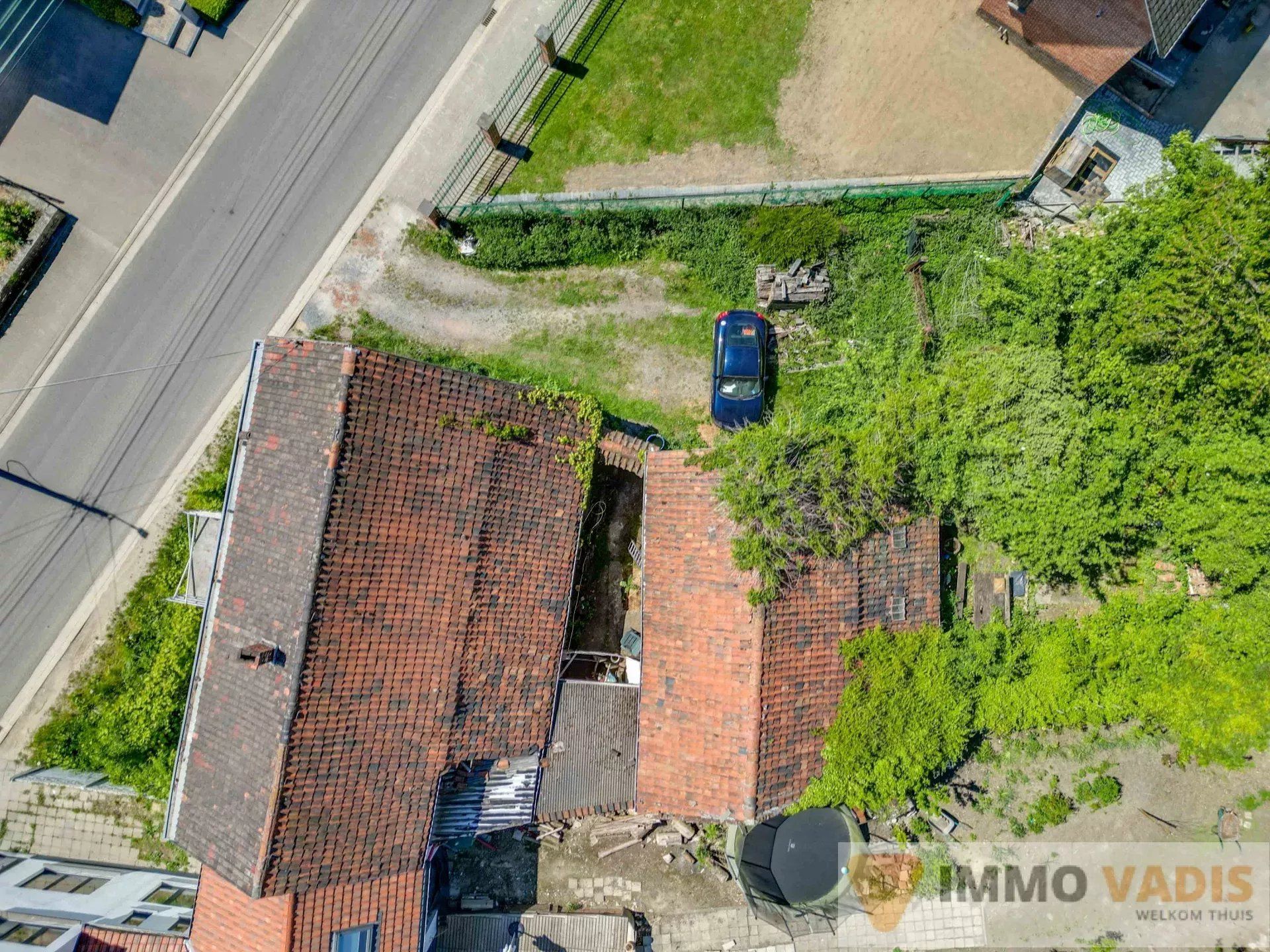 Te renoveren hoeve met binnenkoer en stallingen foto 19