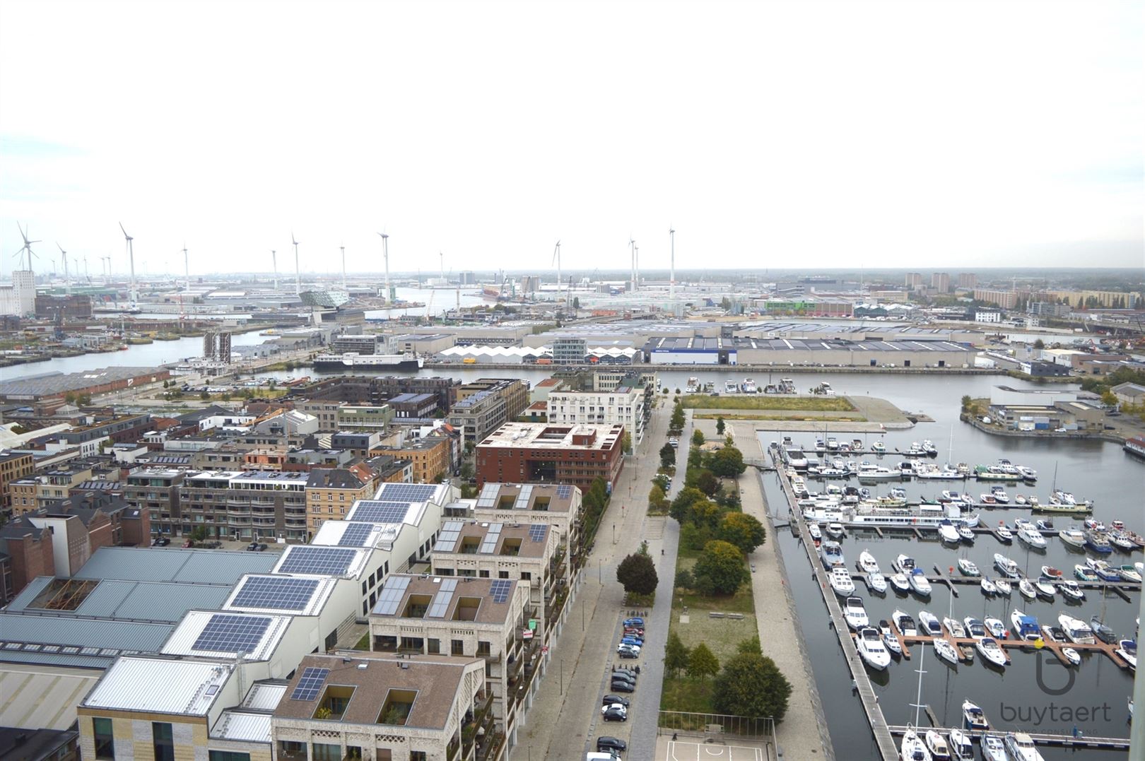 Energiezuinig penthouse met drie slaapkamers en terras! foto 24