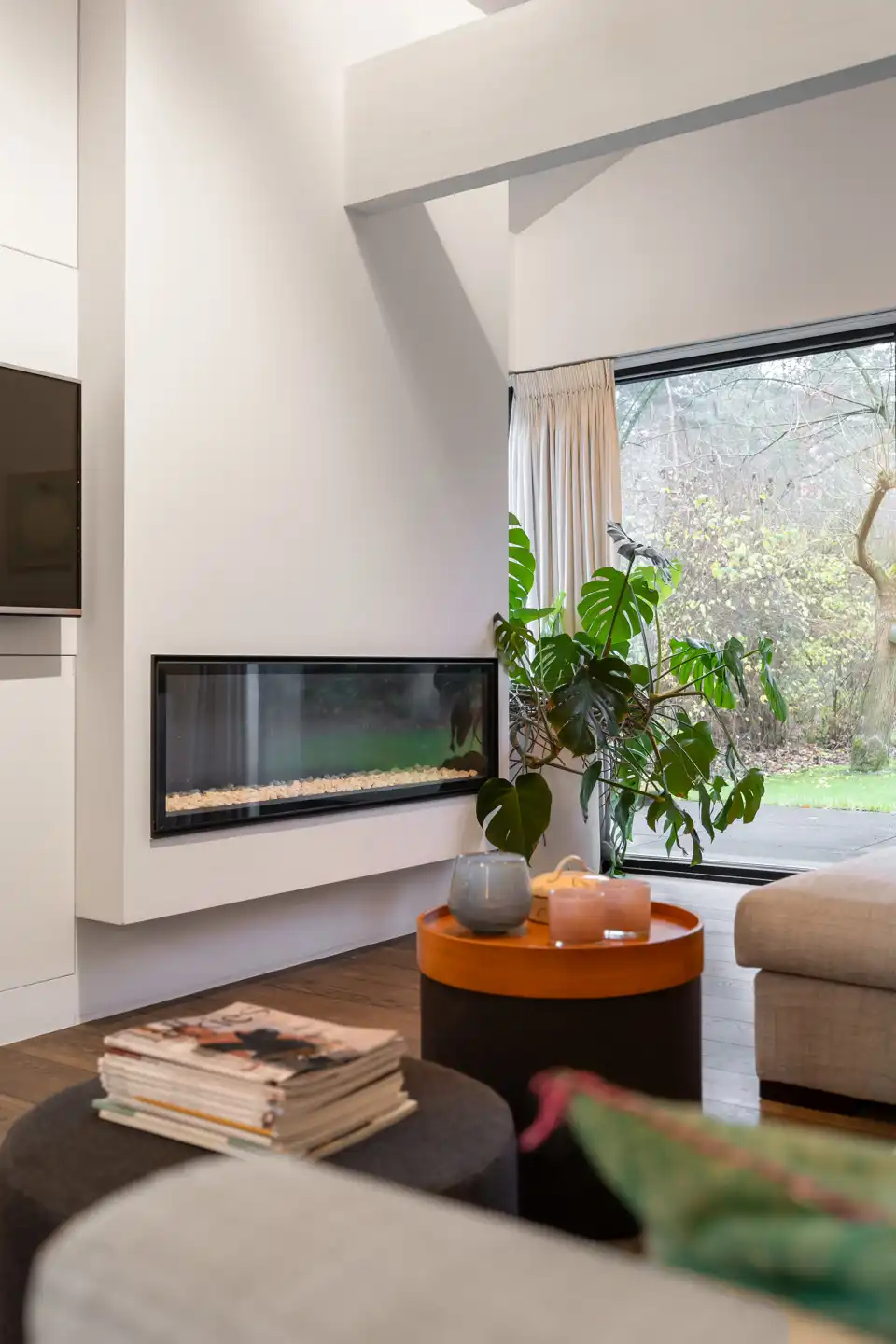 Karakterwoning met brutalistische gevel  in Hof ter Linden foto 5