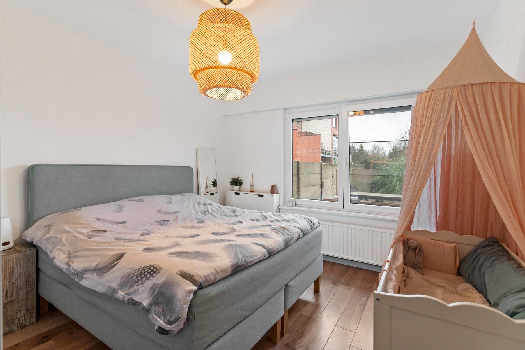 Gelijkvloersappartement met garage foto 11