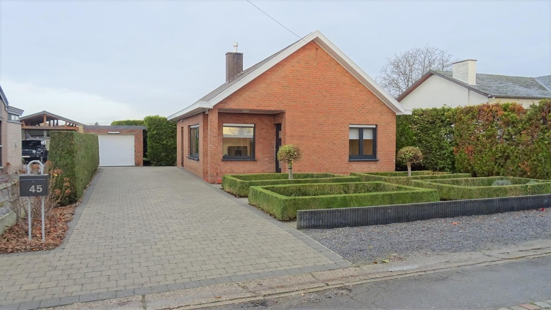 Gerenoveerde, rustig gelegen OB met 2 slpks foto {{pictureIndex}}