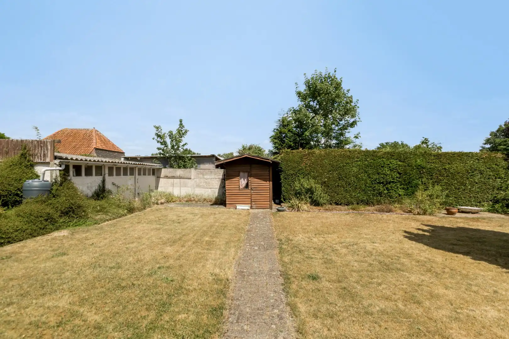 Te renoveren woning met 3 slpks op de grens tussen Geel en Sint-Jozef Olen !  foto 21