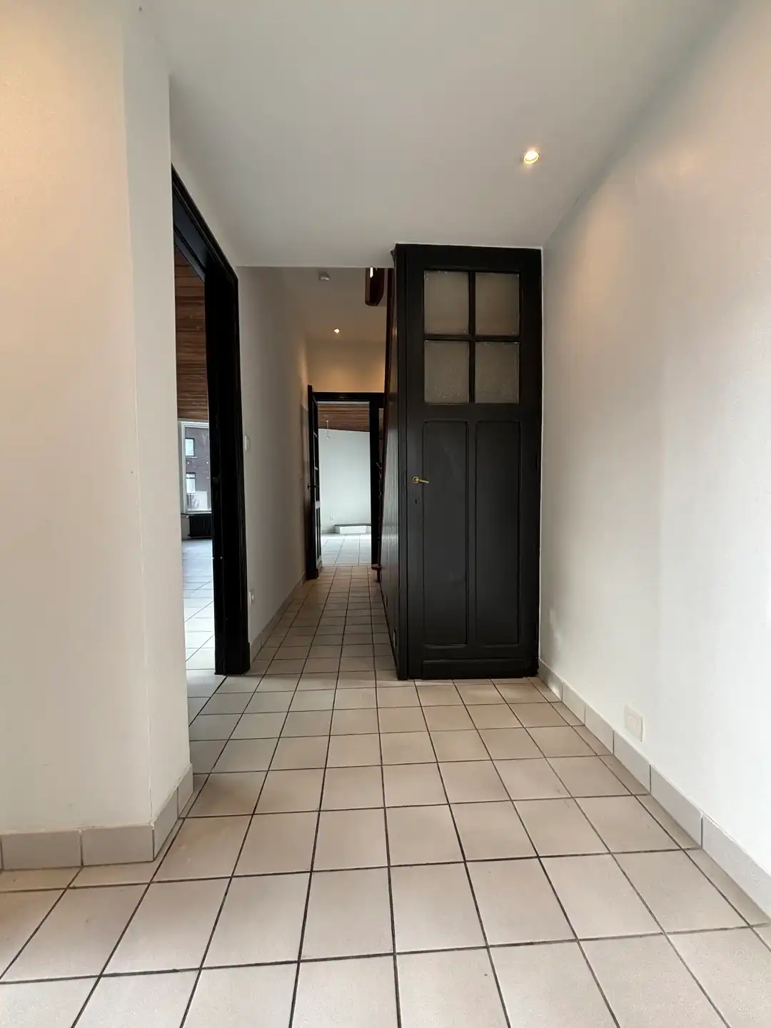 Ruime halfopen bebouwing met 4 slaapkamers en tuin foto 11