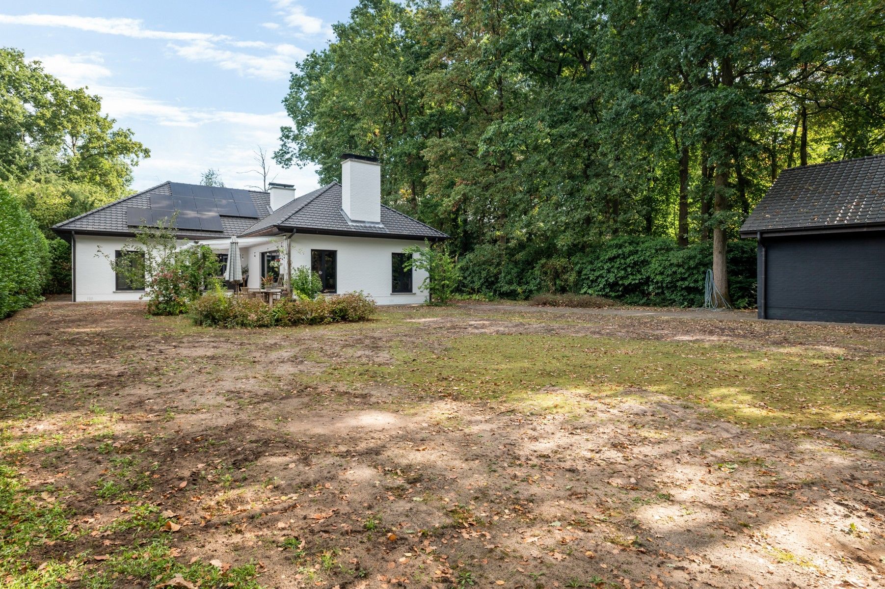 Ruime woning in een oase van groen en rust foto 28