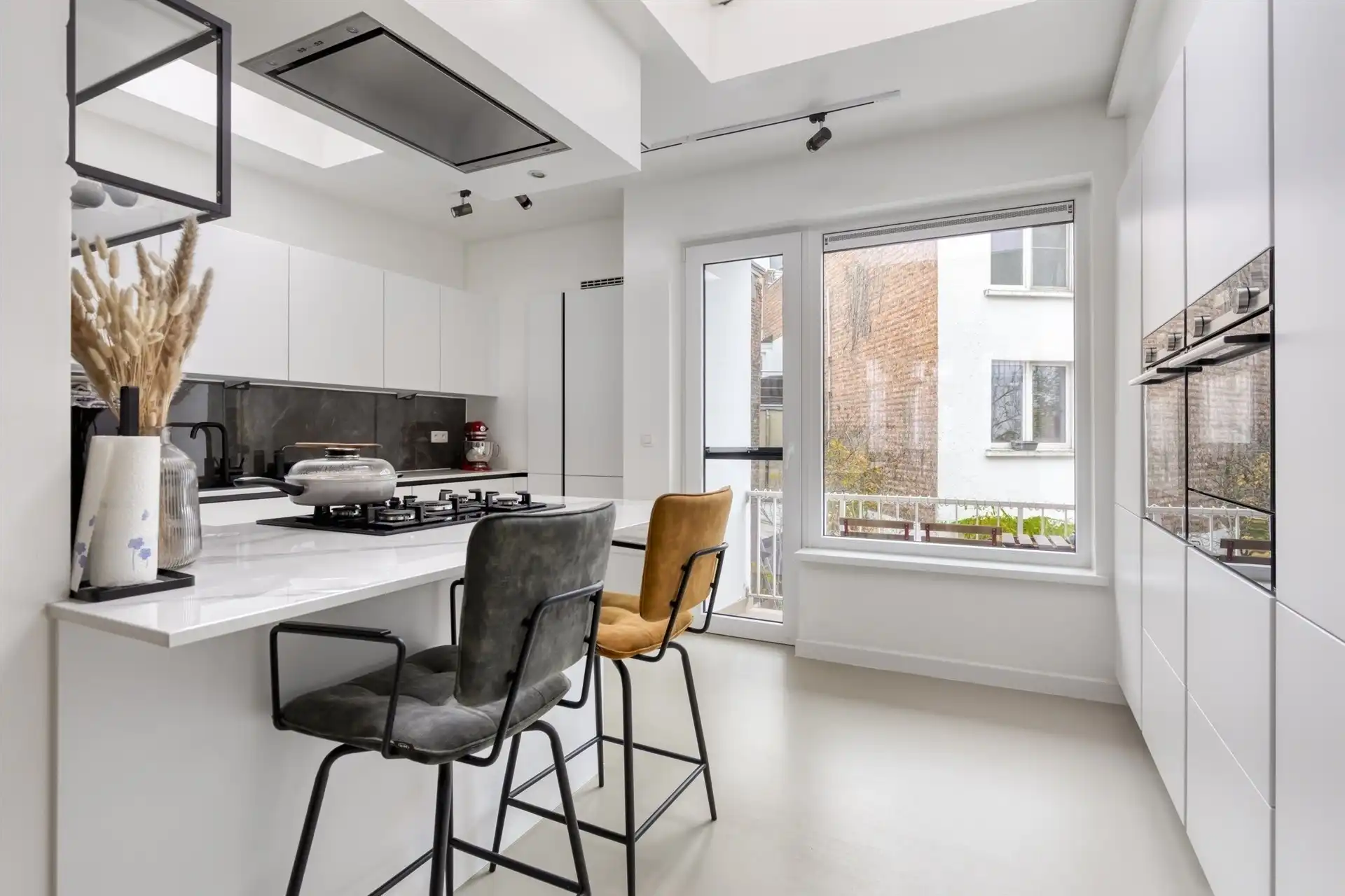 Prachtig authentiek herenhuis op toplocatie foto 9