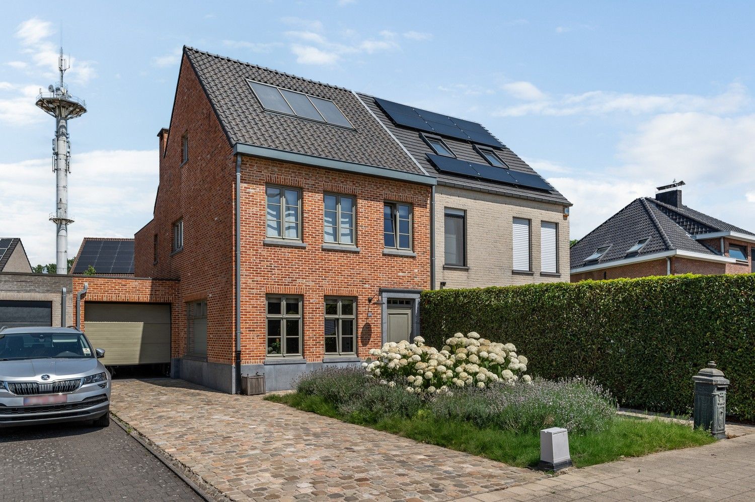 Prachtige woning met 3 ruime slaapkamers, inpandige garage met oprit, tuin & atelier! foto 22
