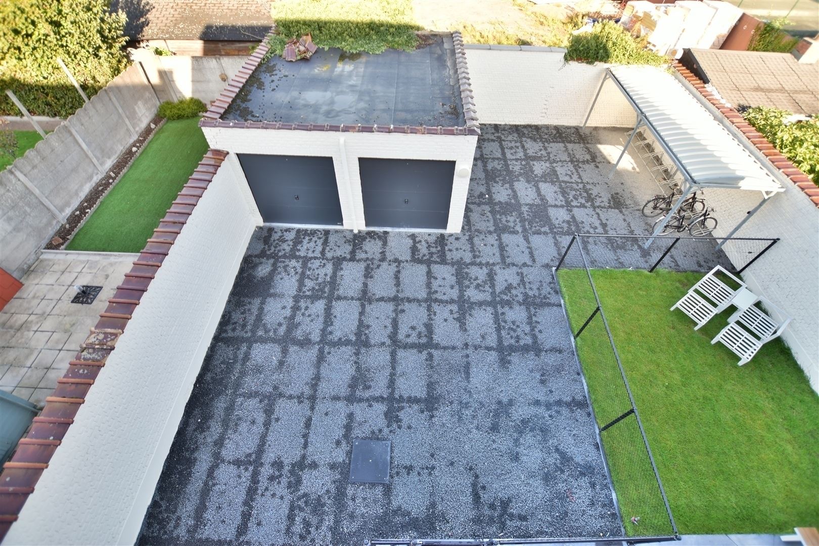 Prachtig dakappartement met terras, gelegen in het hartje van Sint-Gillis-Dendermonde. foto 21