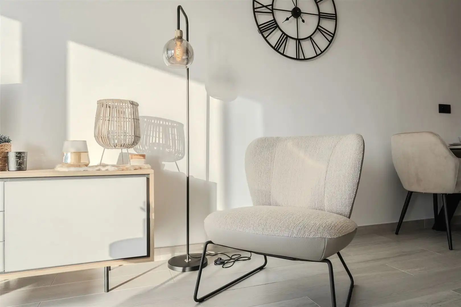Moderne studio met frontaal zeezicht foto 17