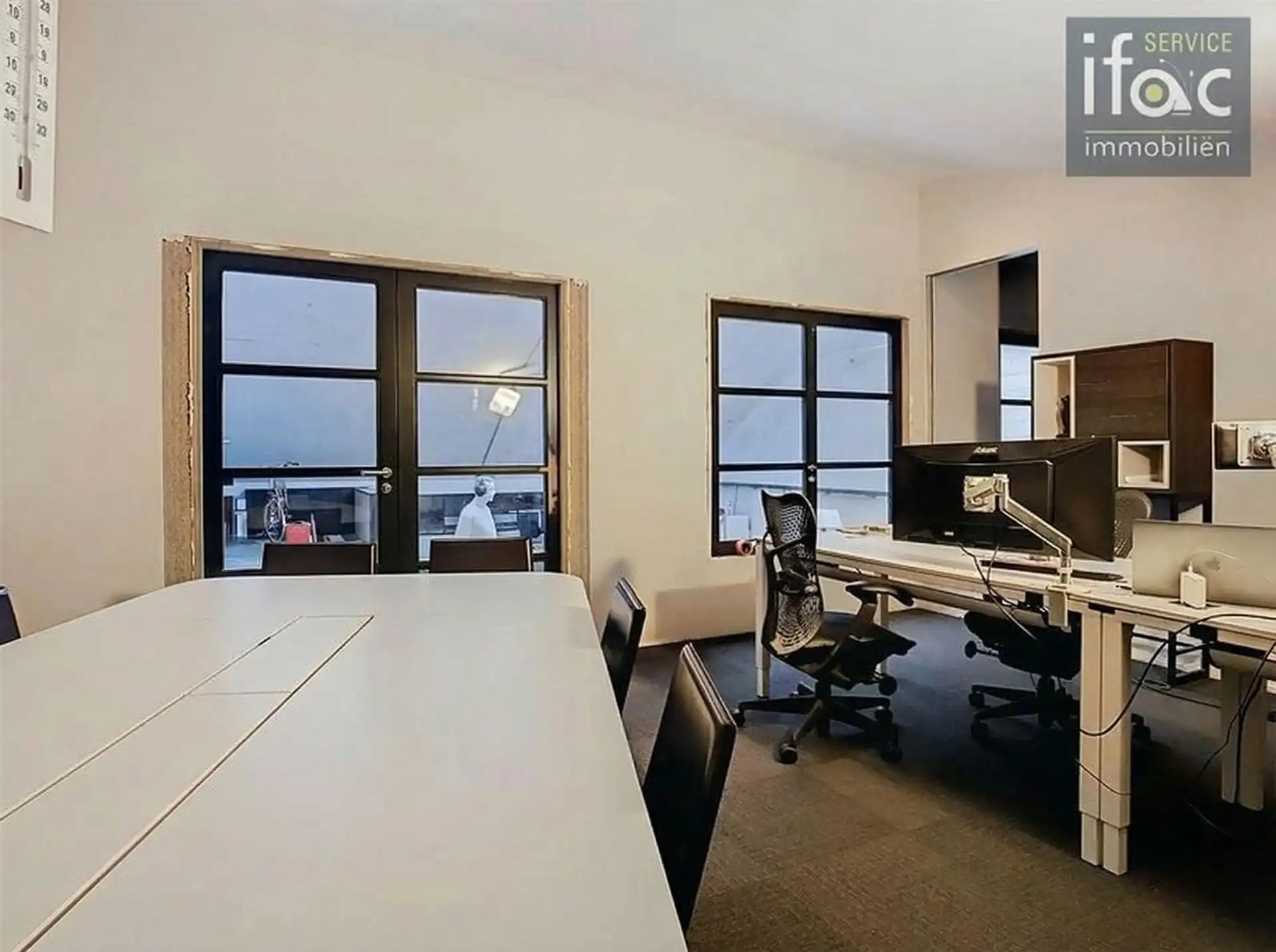 Ruime loods met kantoor, keuken en sanitair foto 18