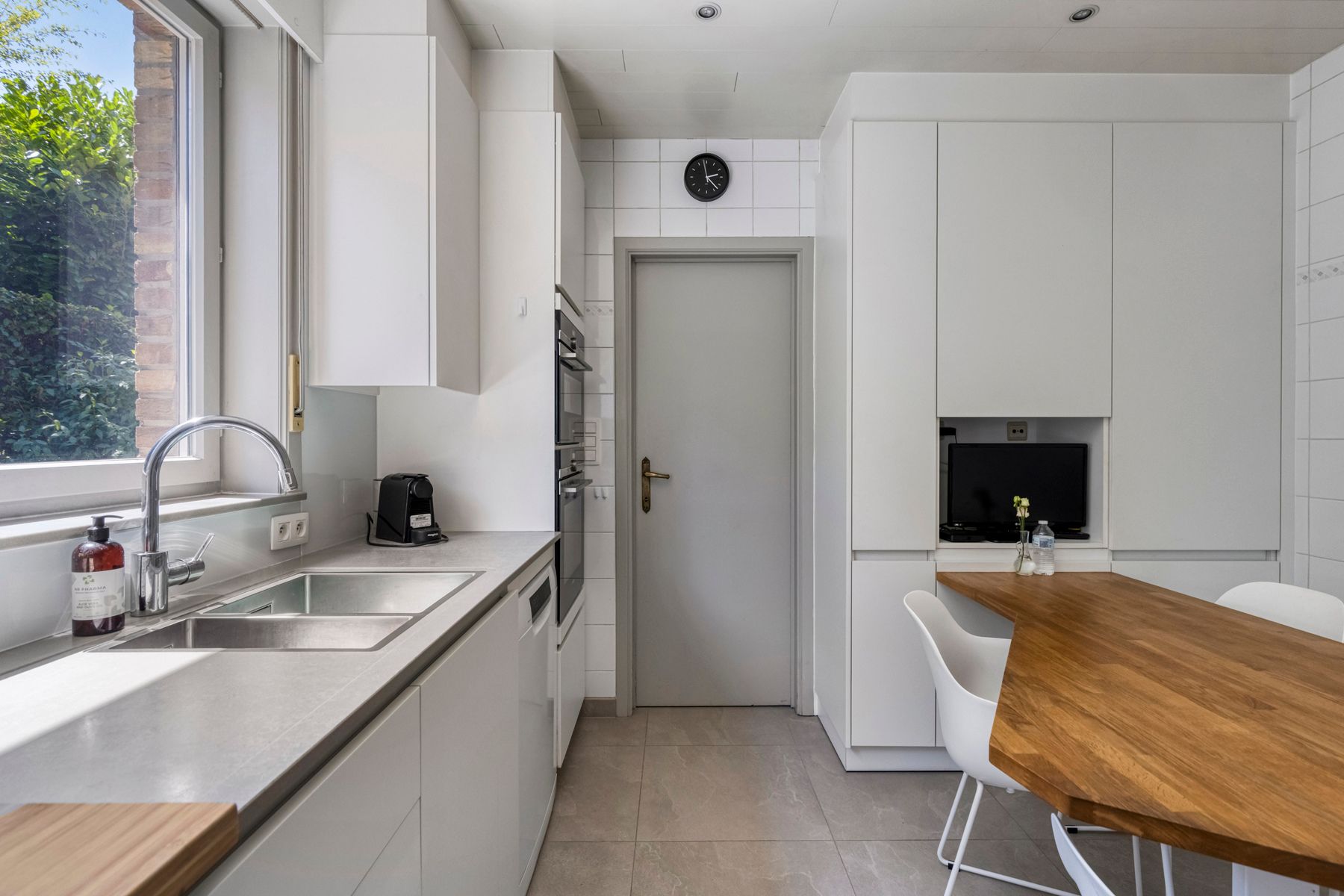 VOLLEDIG INSTAPKLARE VILLA TE KOOP IN DE GEMEENTE WEMMEL! foto 12
