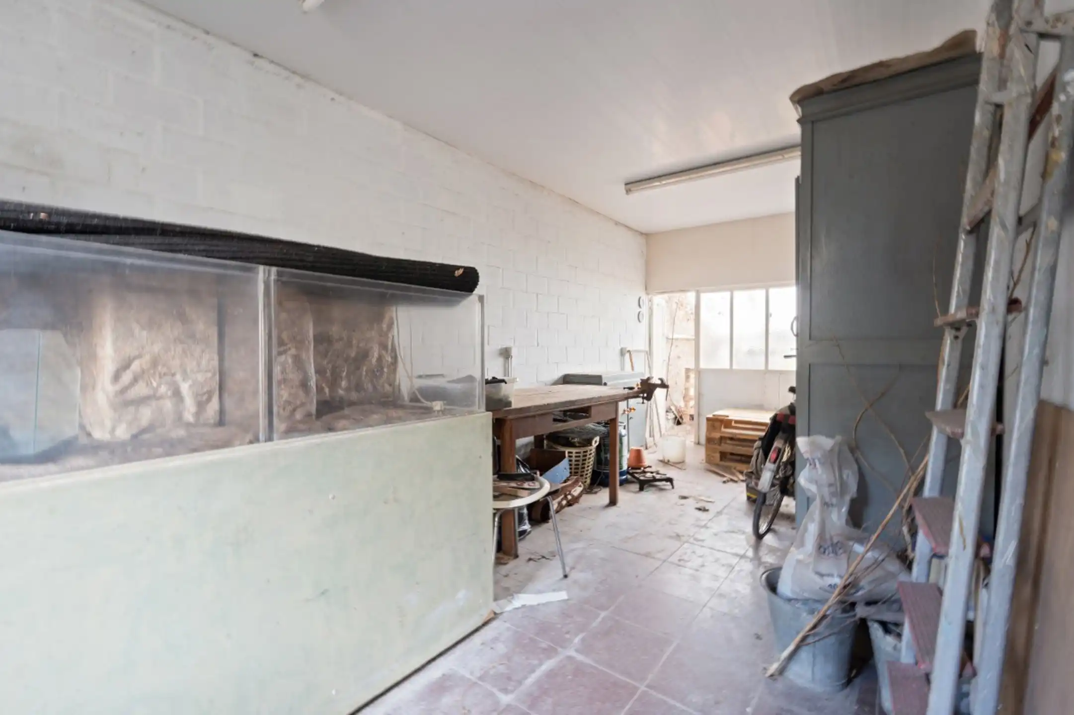 Centraal gelegen burgerwoning met garage en ruime tuin foto 23