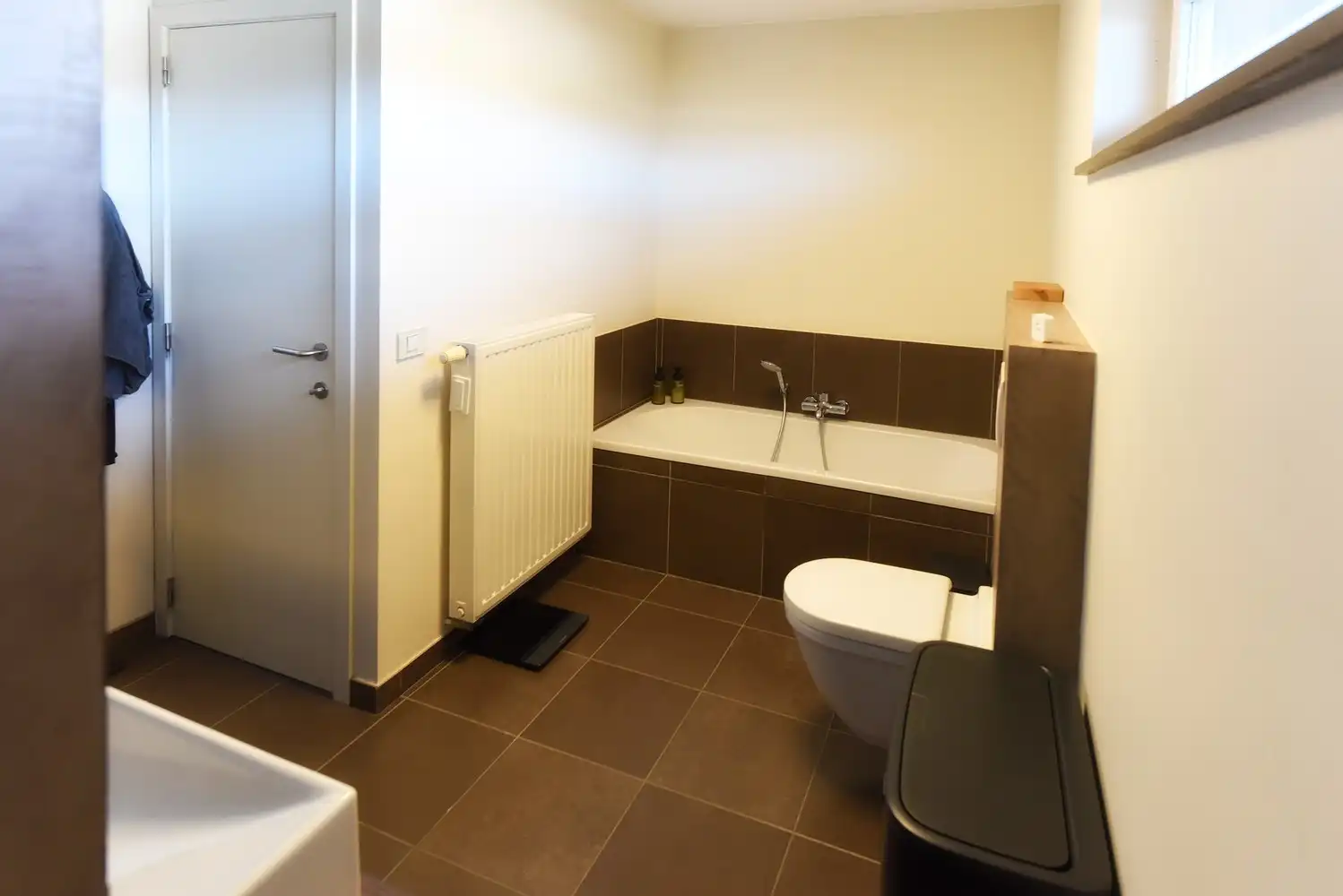 Rustig gelegen instapklare woning met 4 slaapkamers. foto 14