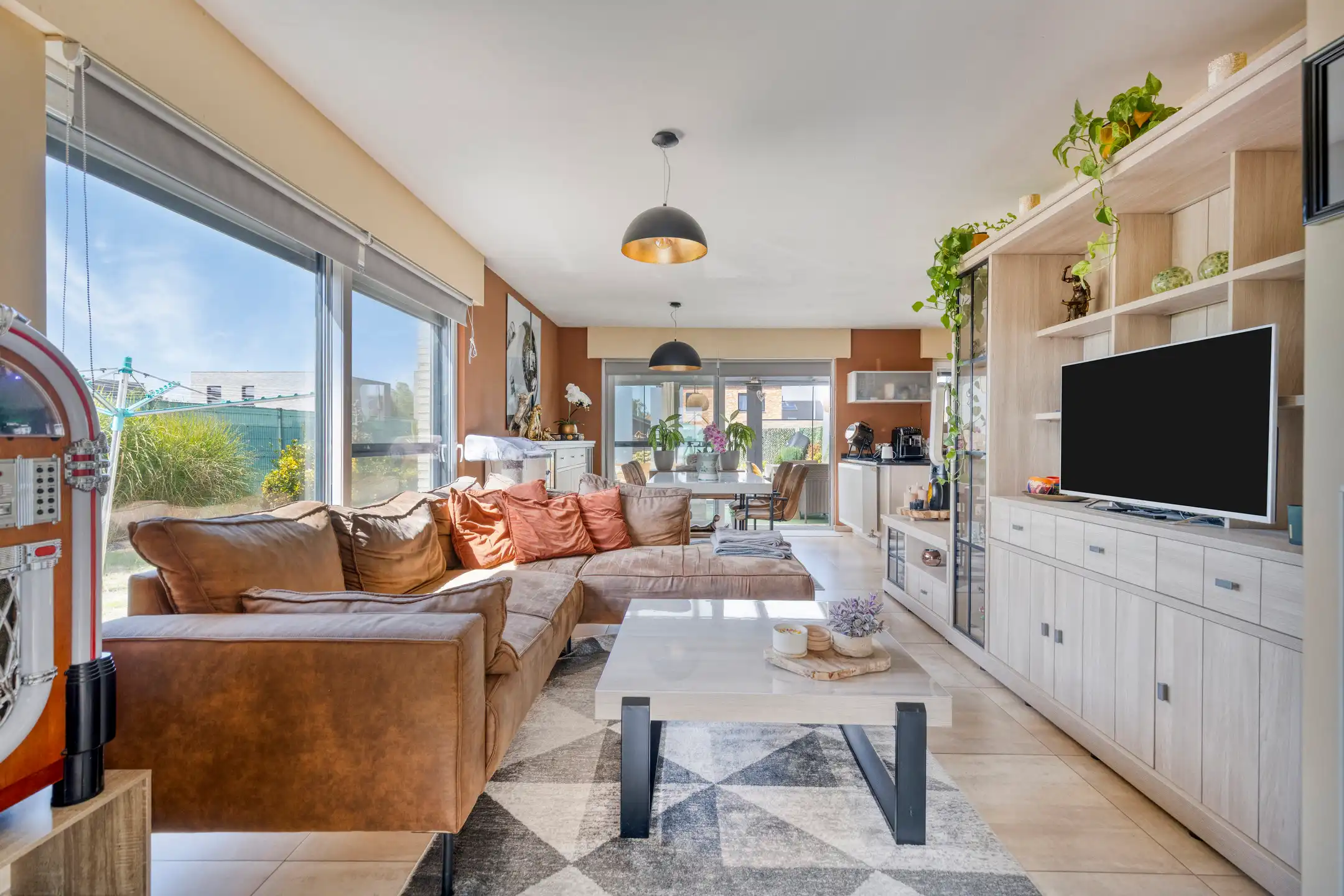 Instapklare halfopen woning met 3 à 4 slaapkamers foto 3
