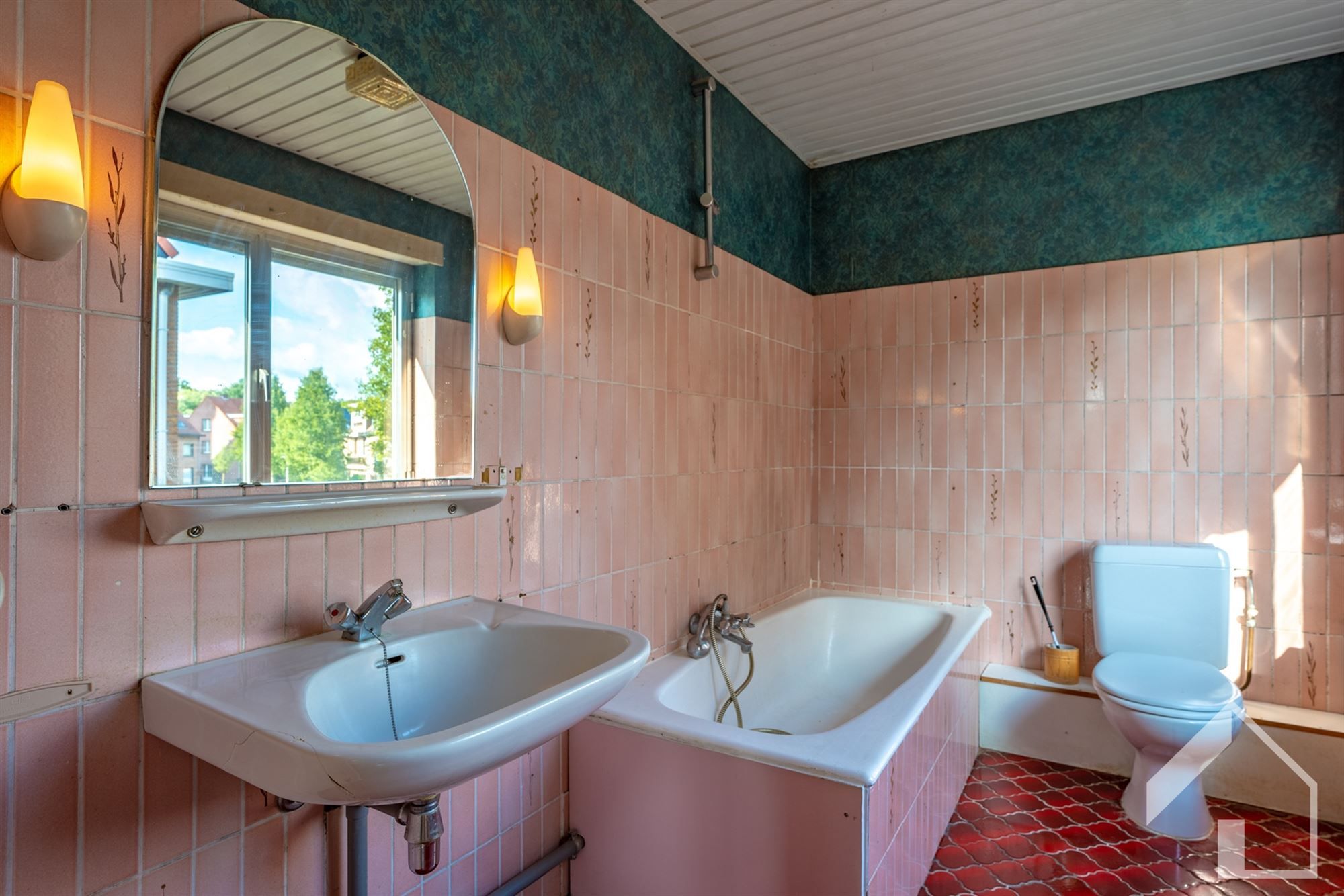Ruime gezinswoning met veel potentieel foto 18
