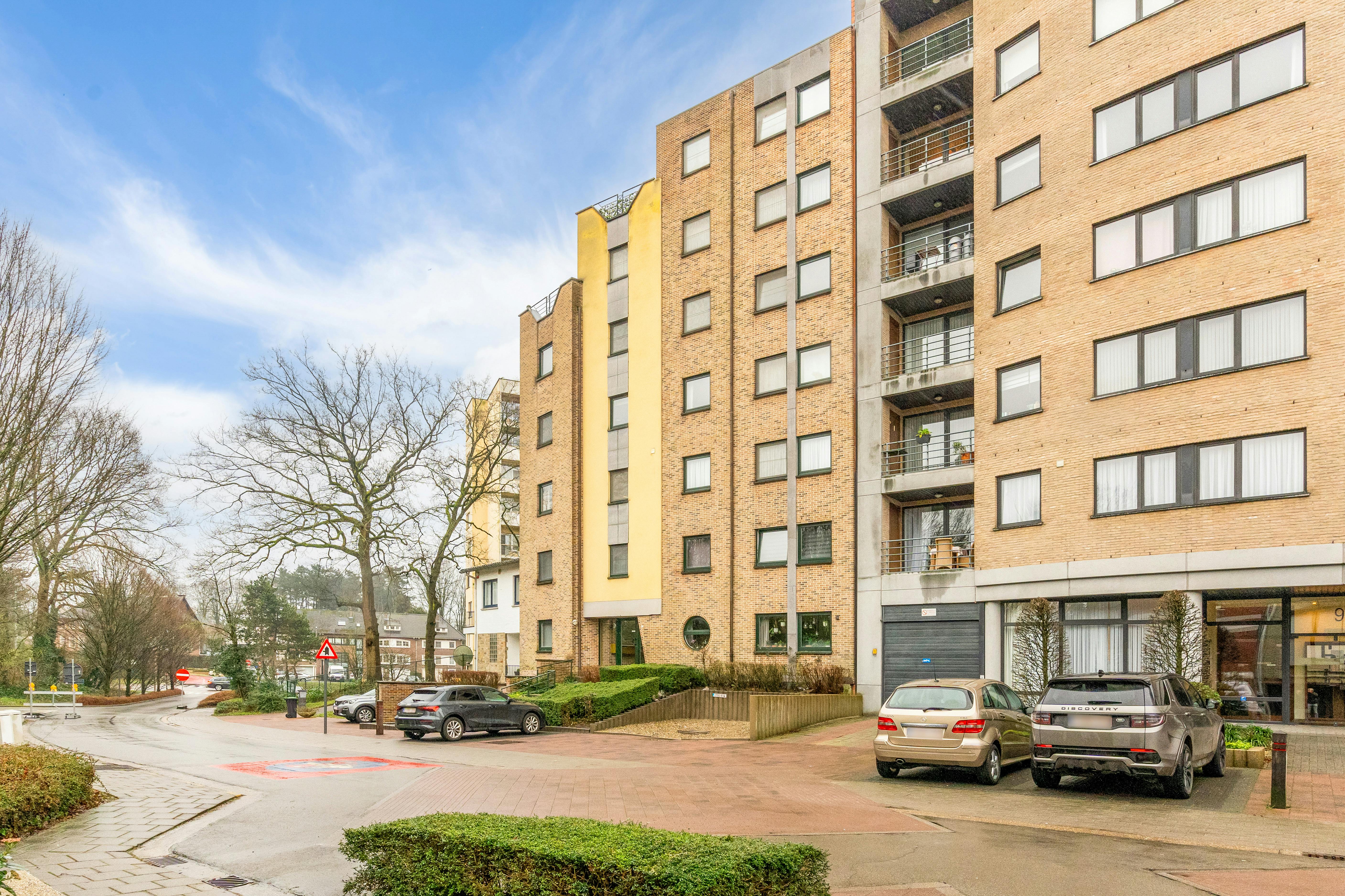 Appartement met terras en autostaanplaats in Genk foto 13