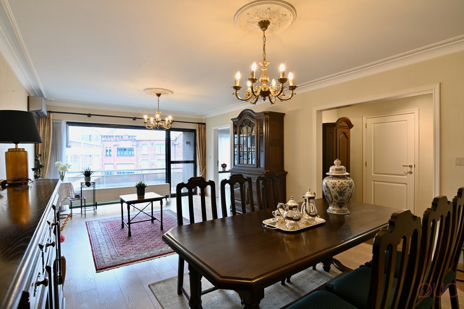 Instapklaar appartement in Truiens stadscentrum met autostaanplaats foto 4