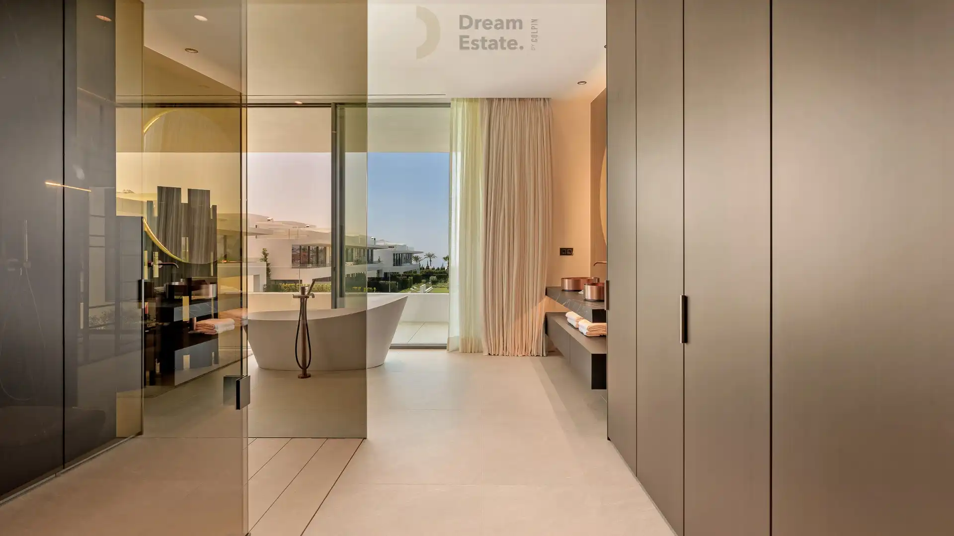 Top notch villa langs de Golden Mile met zicht op zee, Marbella. foto 12