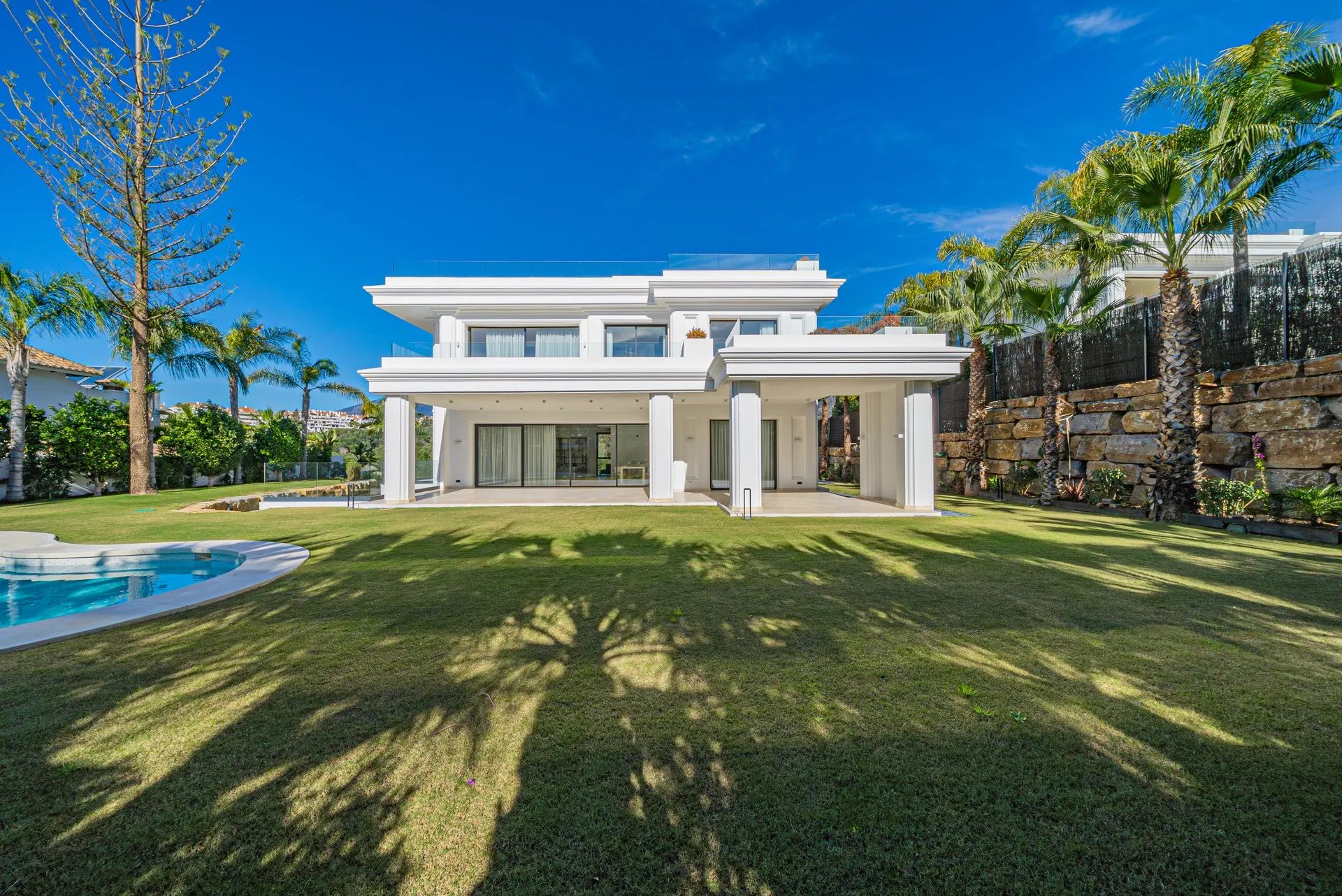 Koninklijk wonen aan de Golden Mile – exclusieve villa’s in het iconische Las Lomas del Marbella Club foto 45