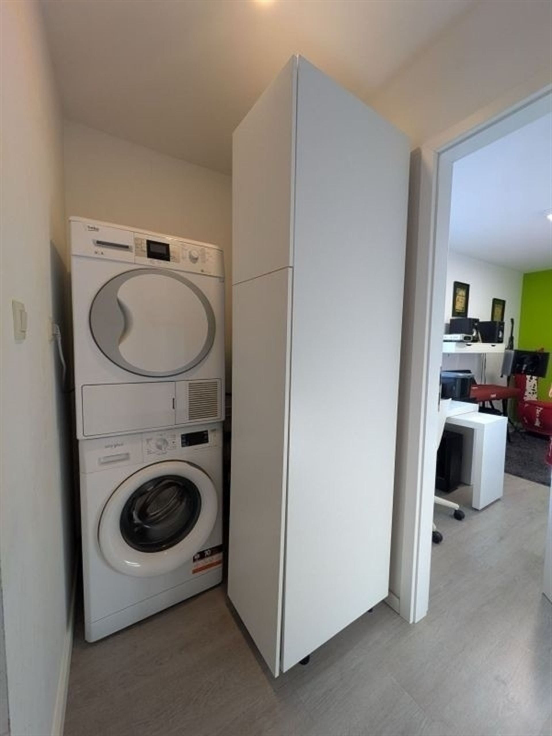 charmante woning met garage en gezellige tuin! foto 9