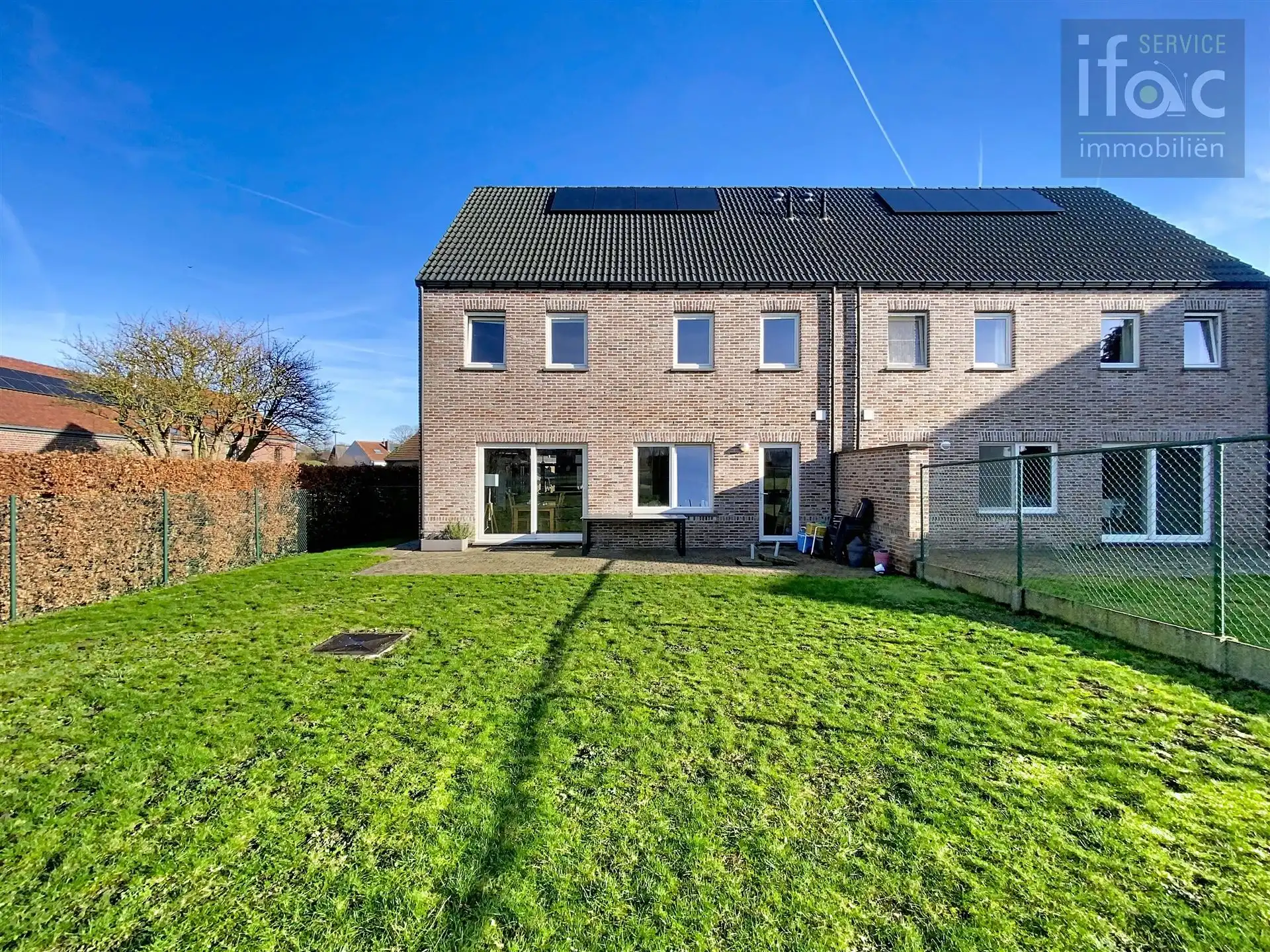 Rustig gelegen villa in doodlopende straat in Duisburg foto 11