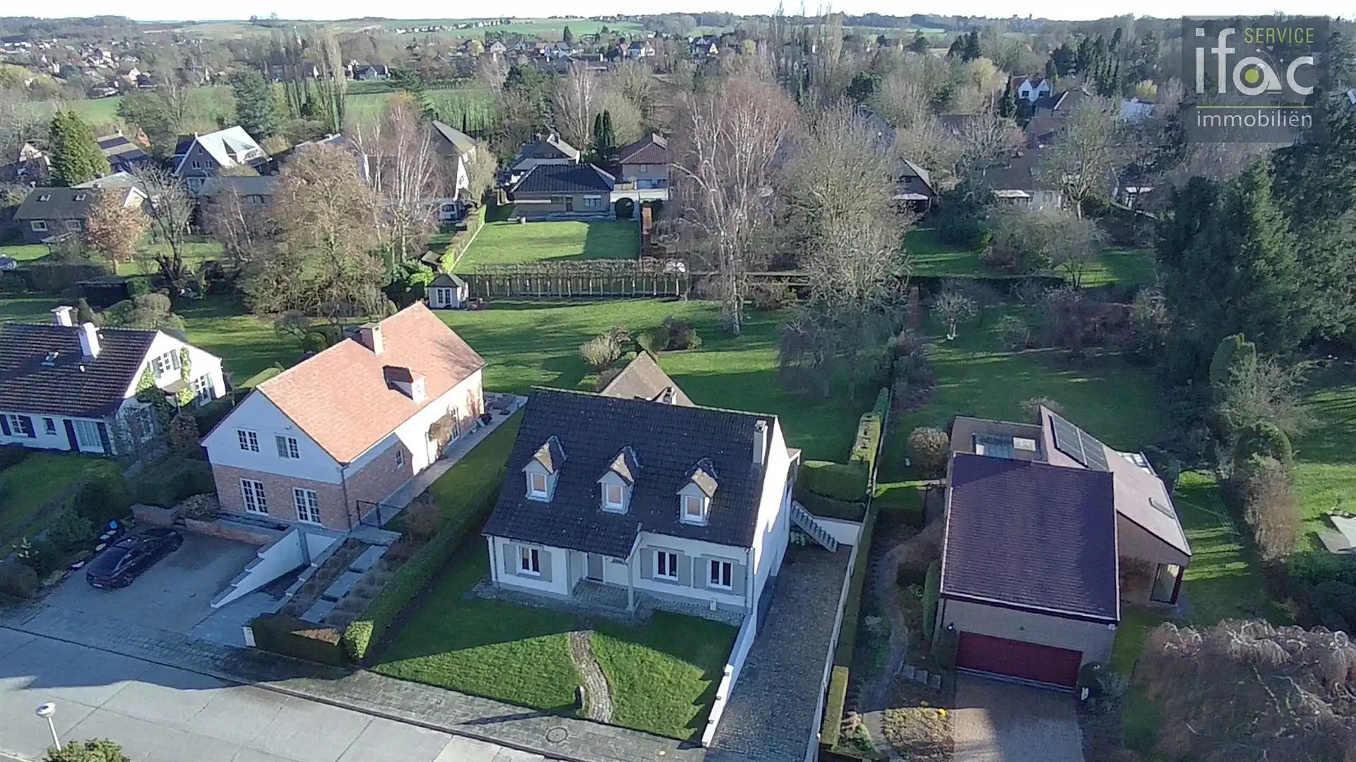 Centraal en rustig gelegen zuid gerichte villa op 11a16ca  foto 38