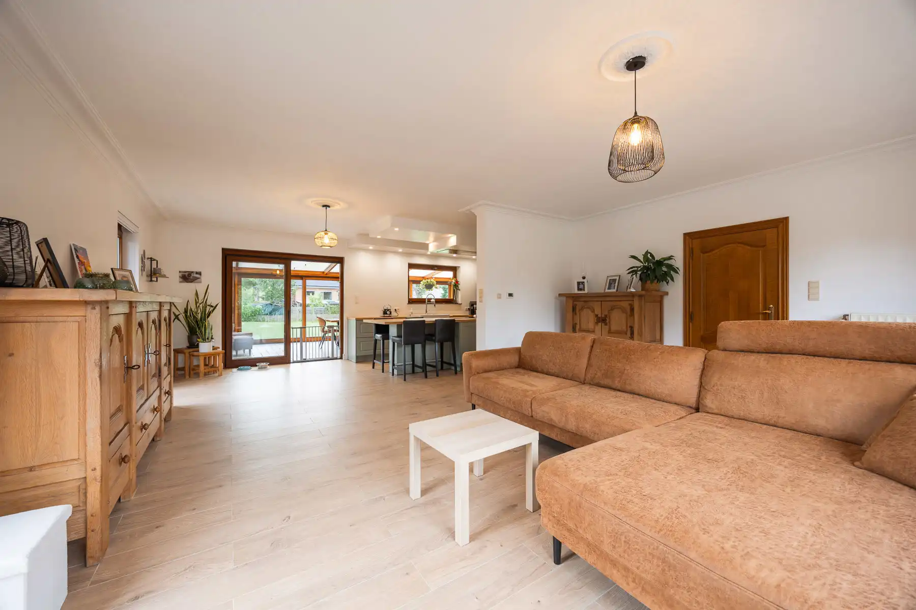 Karaktervolle kangoeroewoning met ruim perceel op toplocatie foto 9