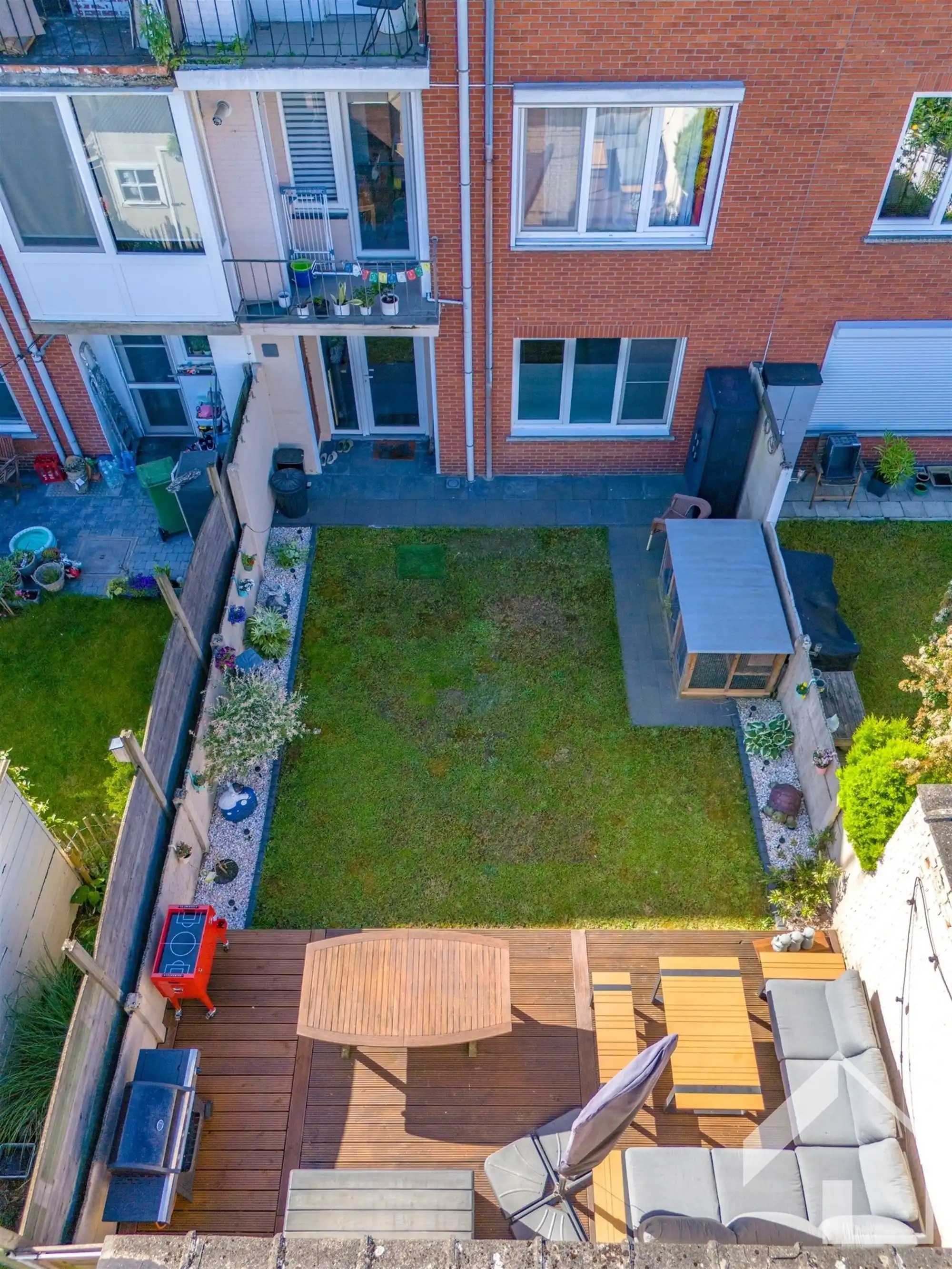 Instapklaar gelijkvloers appartement met 2 slaapkamers, tuin en terras foto 15