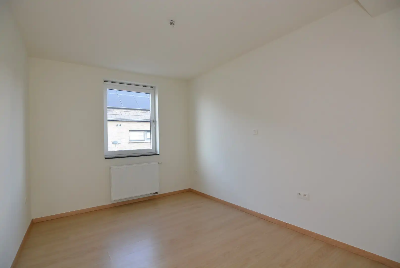 Moderne appartementswoning met 3 slpk, dubbele garage en terras. foto 19