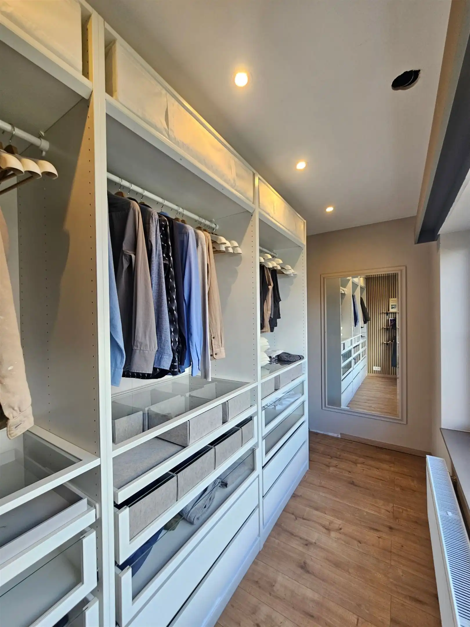 Gerenoveerde woning met 1 slaapkamer, grote tuin en garage foto 4