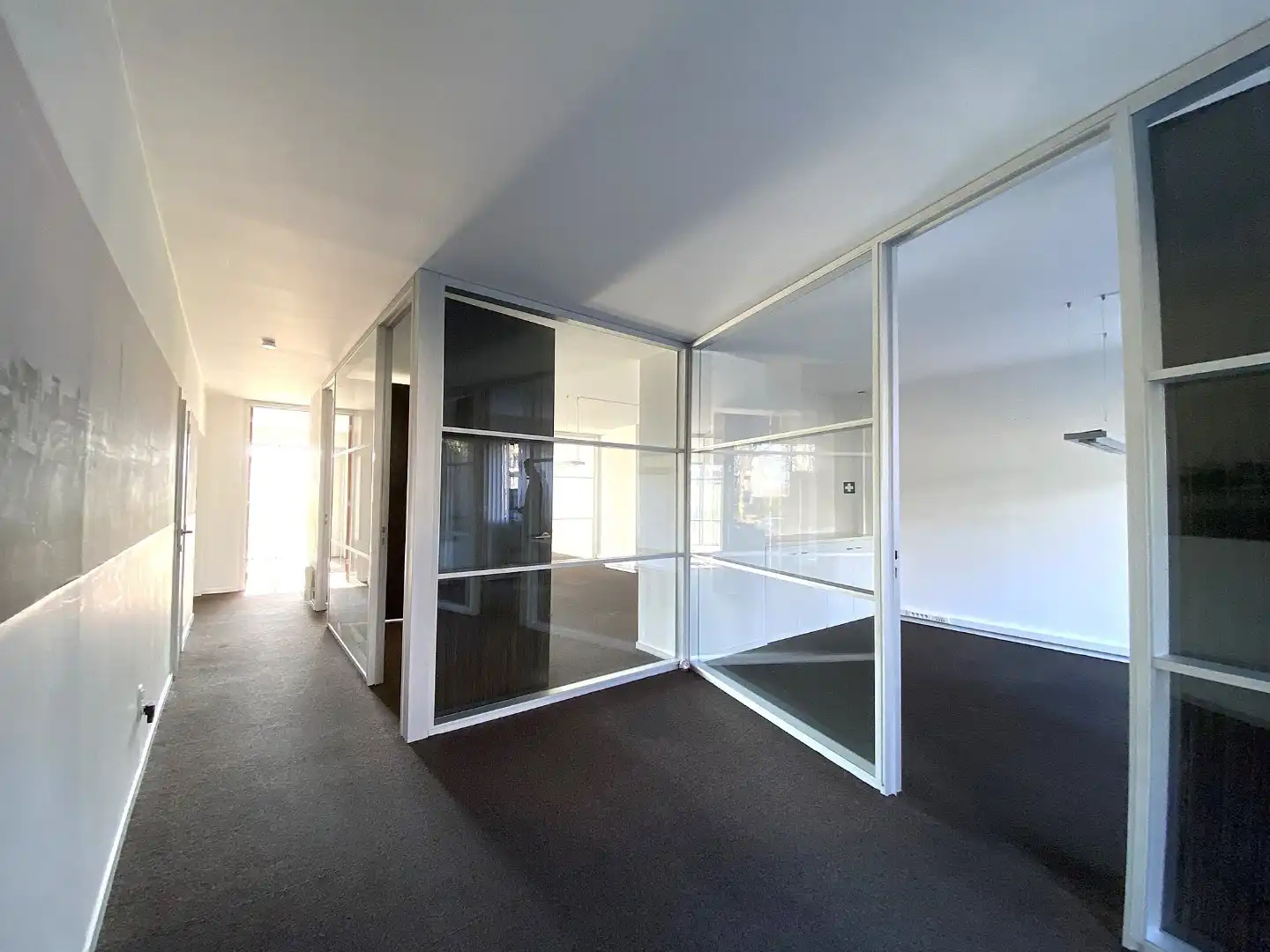 Kantoor of praktijkruimte op toplocatie! foto 6