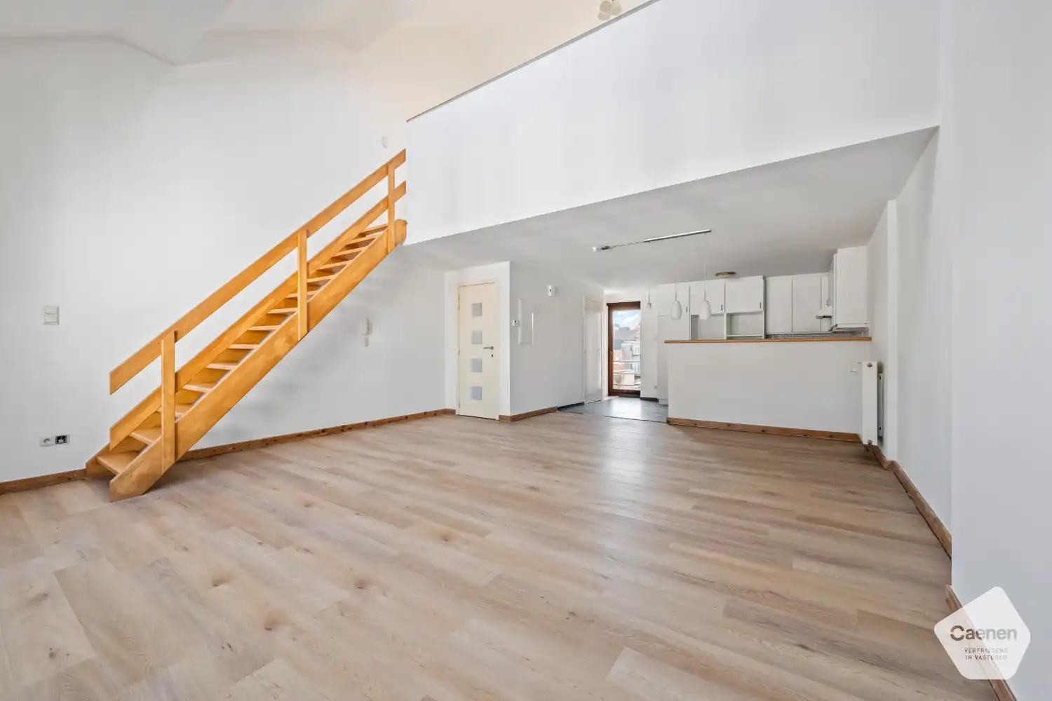 Charmant duplexappartement met 1 slaapkamer nabij strand en centrum. Gelegen op het pittoreske Manitobaplein. foto 2