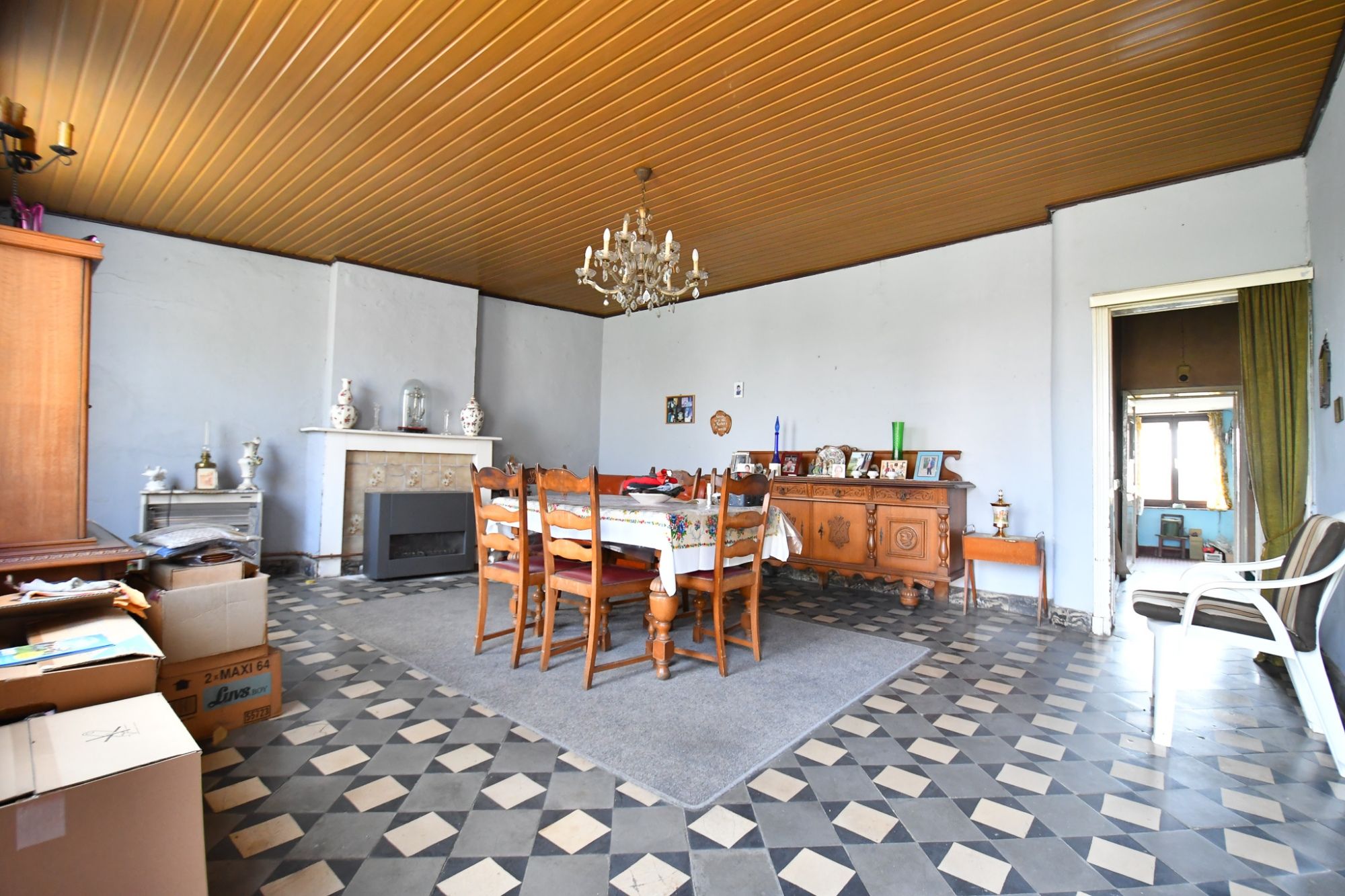 UITERST LANDELIJK EN IDYLLISCH GELEGEN VOLLEDIG TE RENOVEREN WONING met LOODS foto 7