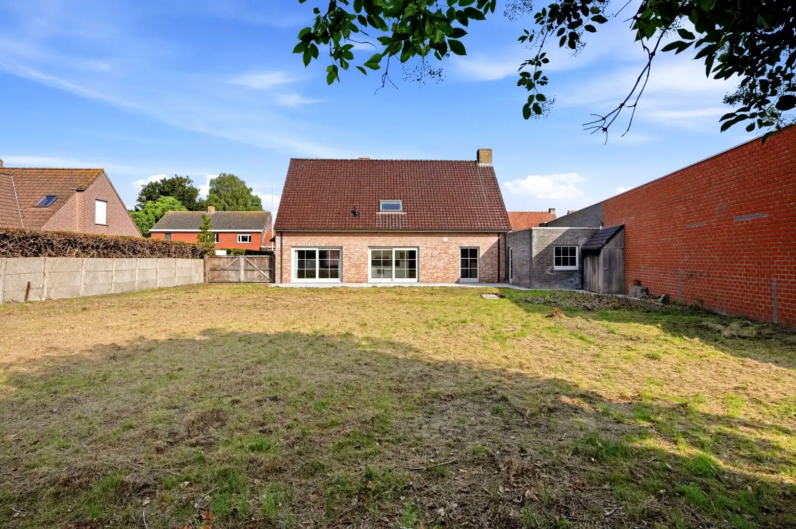 Ruime halfopen woning met 5 slaapkamers te koop in Werken met garage en ruime tuin! foto 26