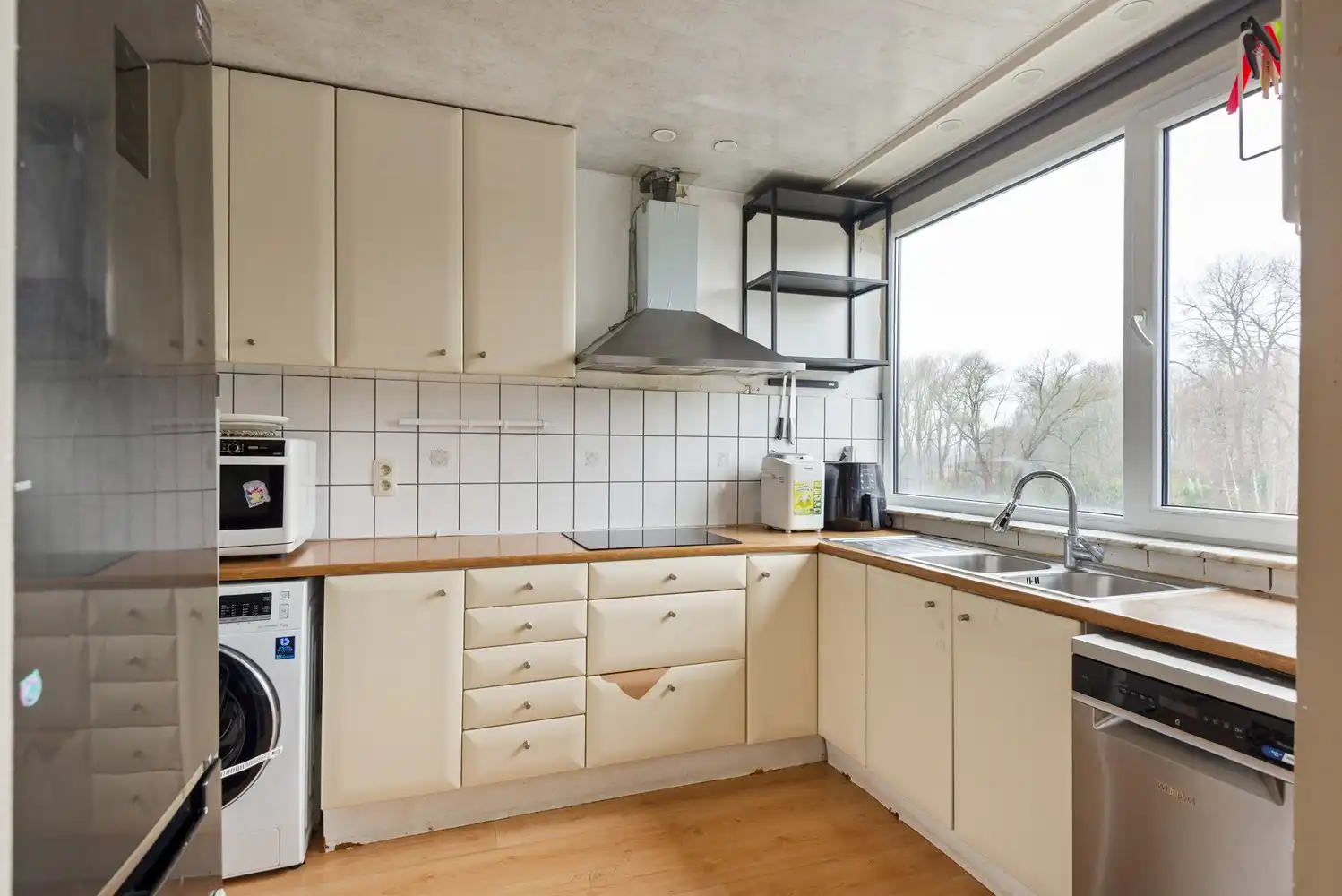 Appartement met twee ruime slaapkamers op de tweede verdieping! foto 6