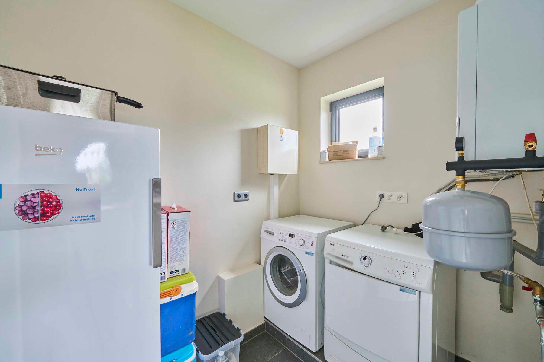 Lichtrijke duplex met open keuken en 2 slaapkamers foto 8
