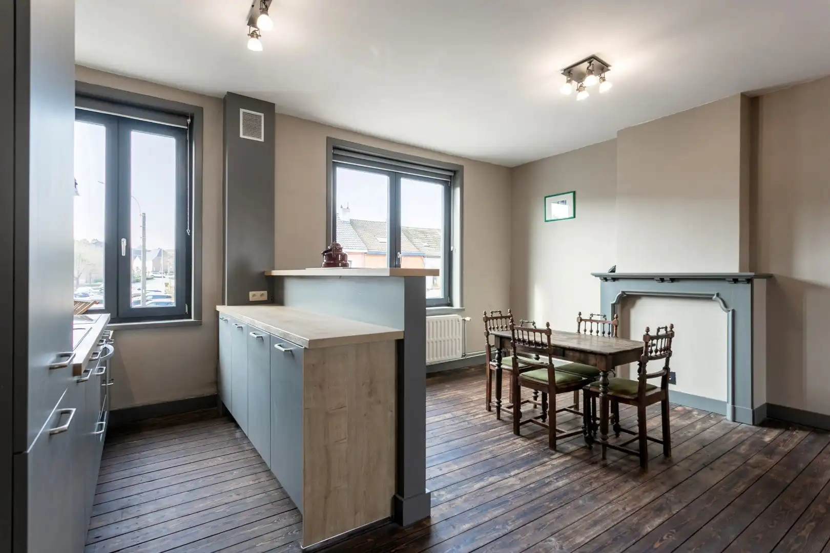 Handelshuis met woongedeelte, garage en tuin  foto 14