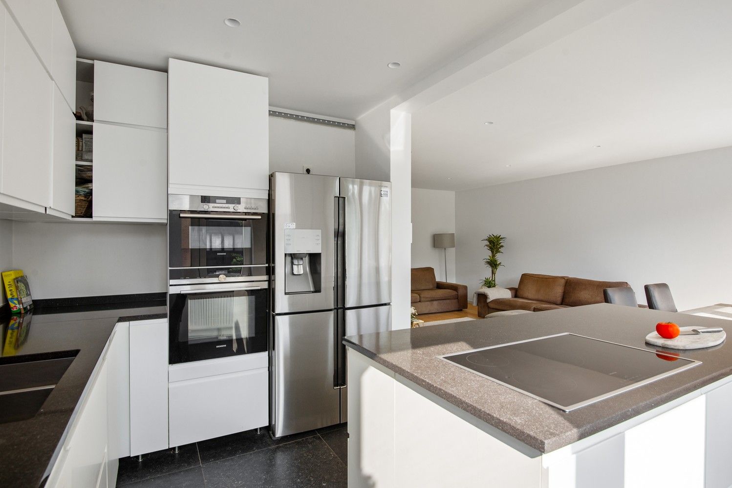 Grote woning met 6 slaapkamers en 3 badkamers nabij het Steytelickpark te Wilrijk. foto 15