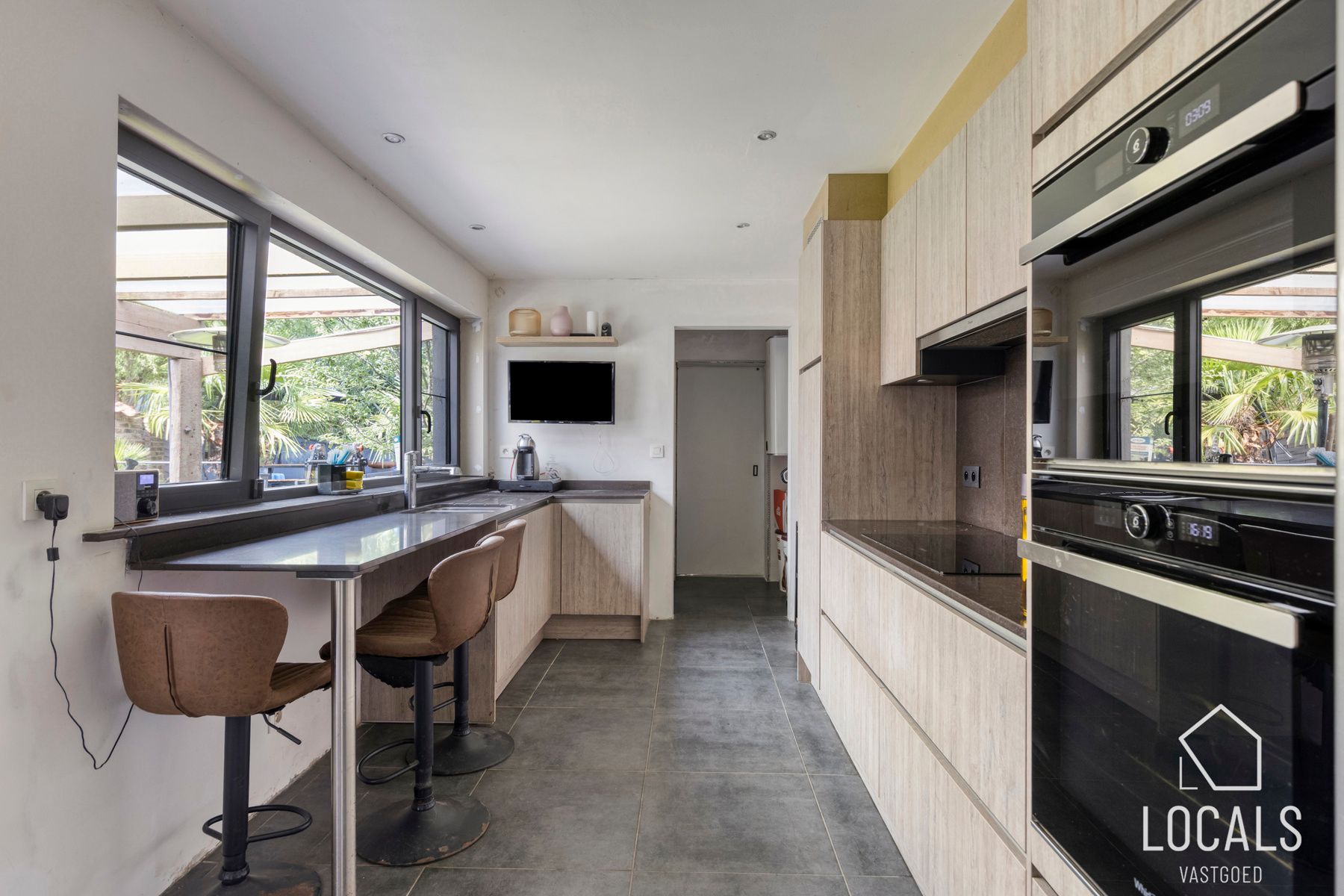 Gerenoveerde Halfopen Bebouwing met tuin in Denderleeuw foto 6