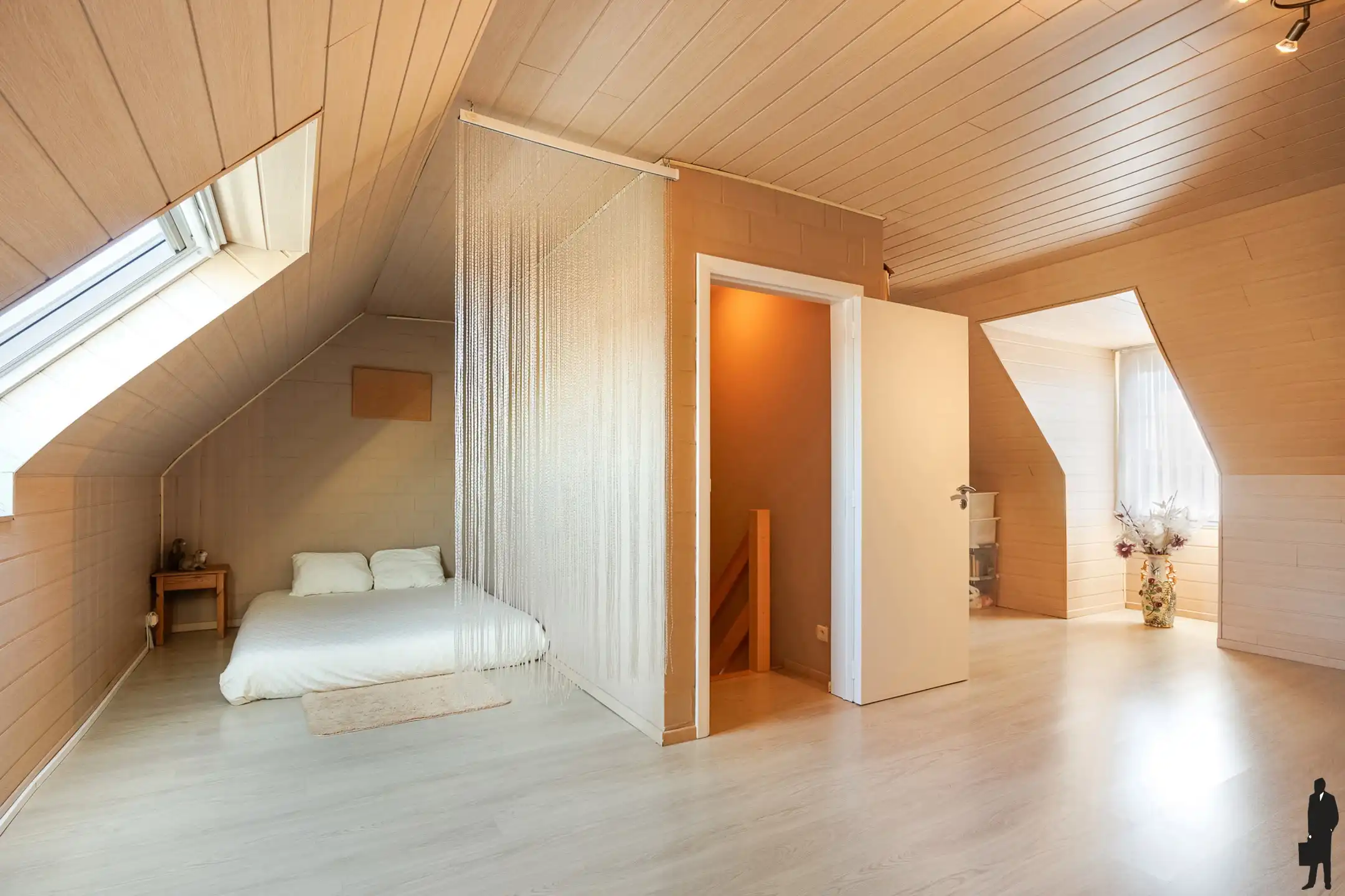 Charmante gezinswoning met 4 slpk in rustige woonwijk foto 16