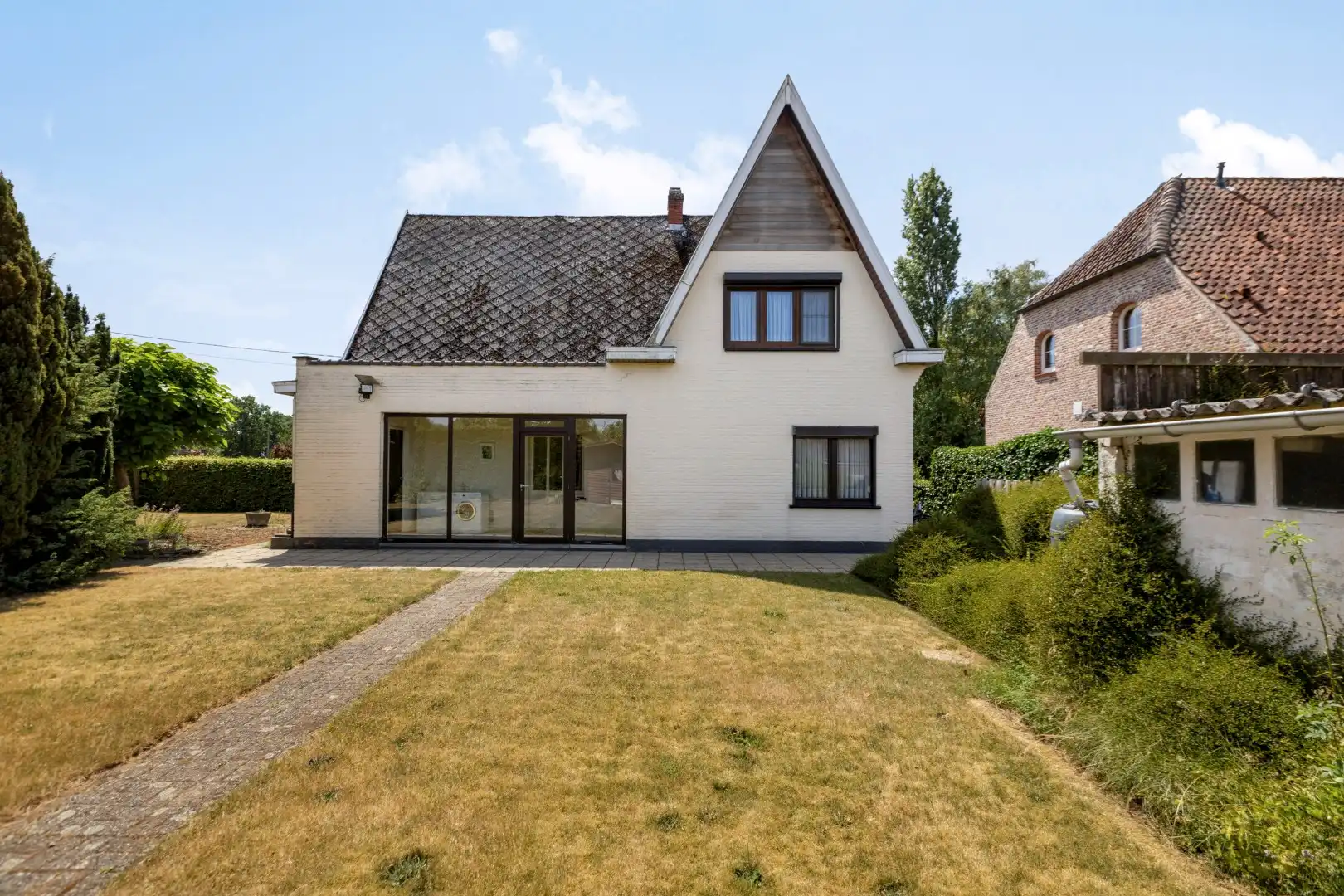 Te renoveren woning met 3 slpks op de grens tussen Geel en Sint-Jozef Olen !  foto 23